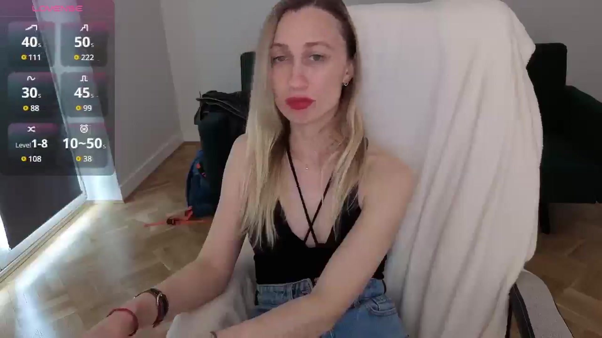 Gallery image thumbnail from LilyFoxx's myfreecams stream on, 05/26/2025, 13:48 image 17 of 20