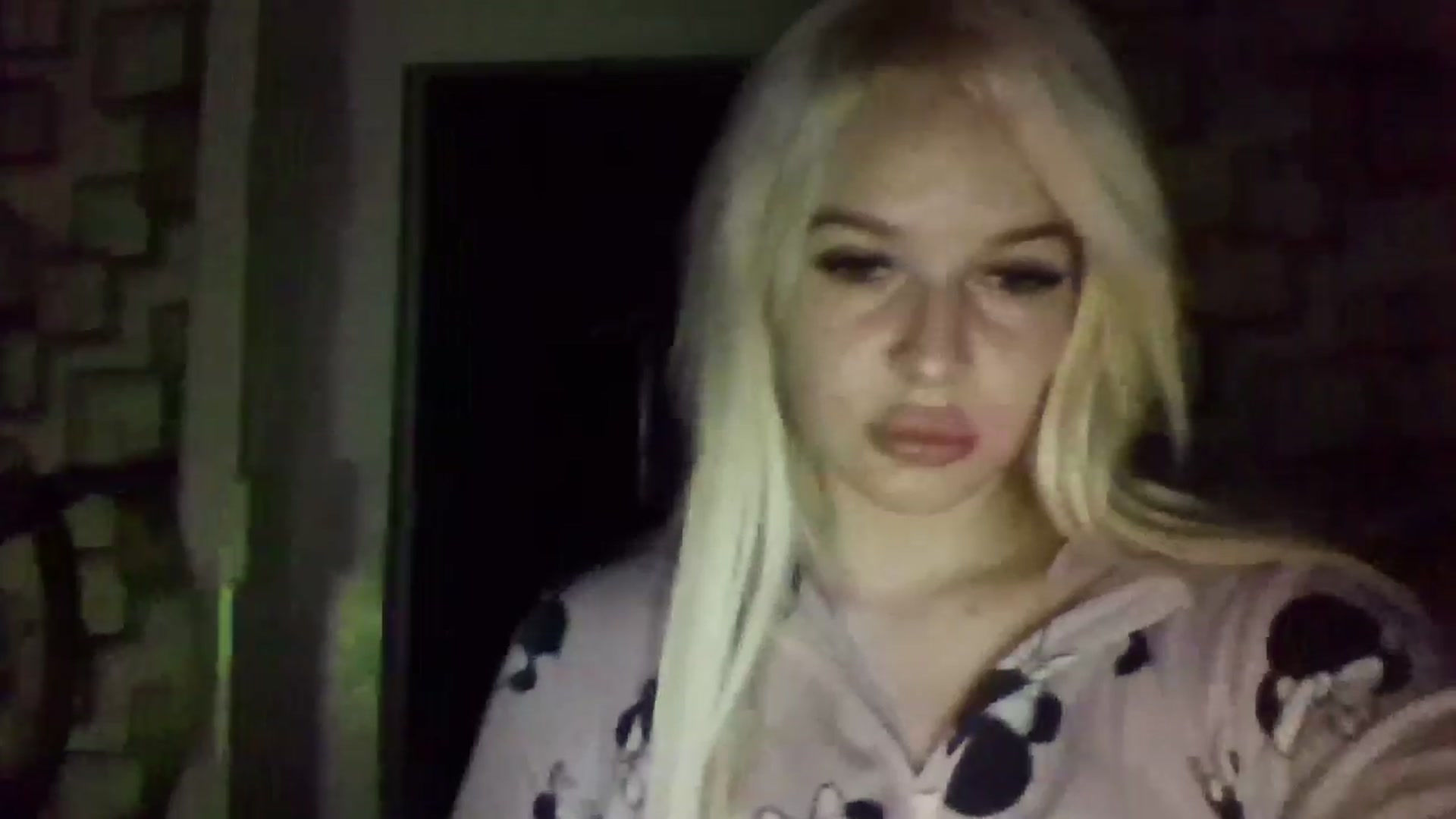 Gallery image thumbnail from LilyGray's myfreecams stream on, 04/13/2025, 16:49 image 19 of 20
