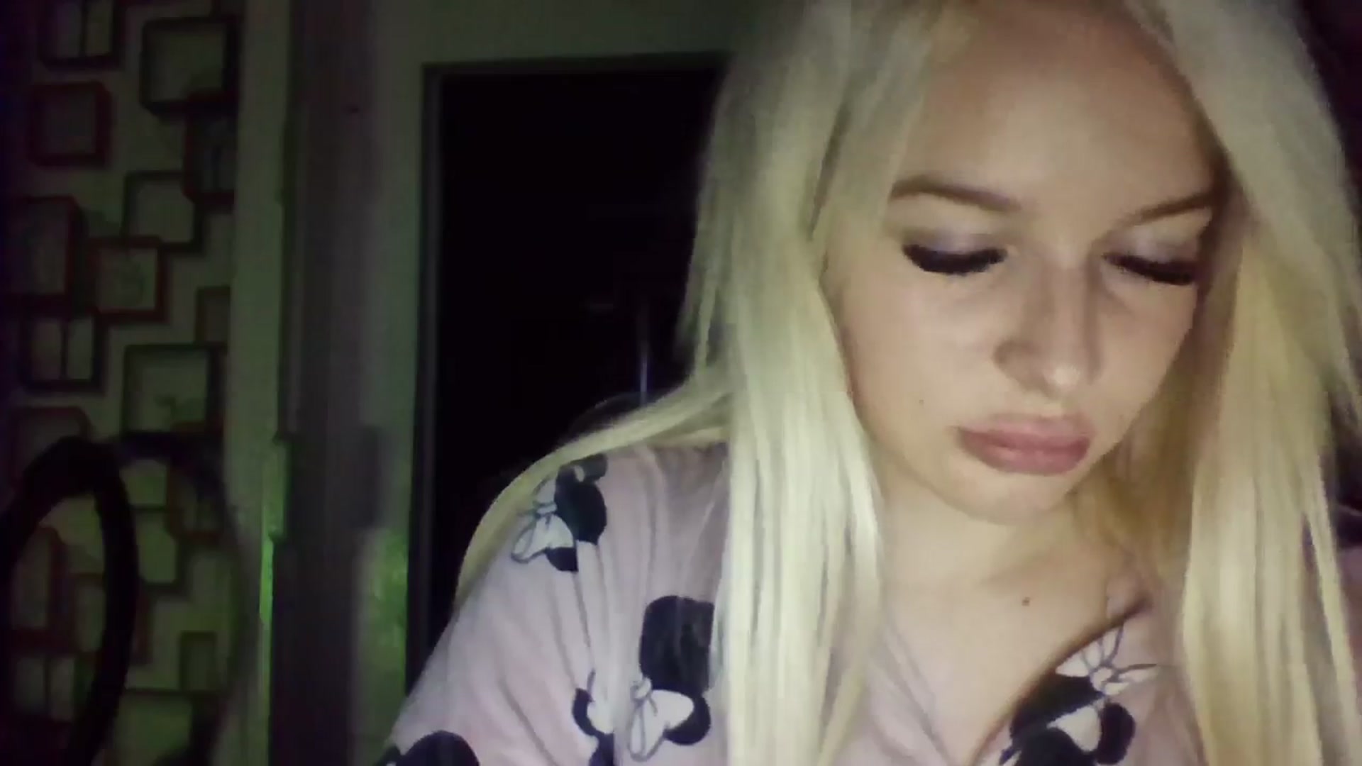 Gallery image thumbnail from LilyGray's myfreecams stream on, 04/13/2025, 16:49 image 17 of 20