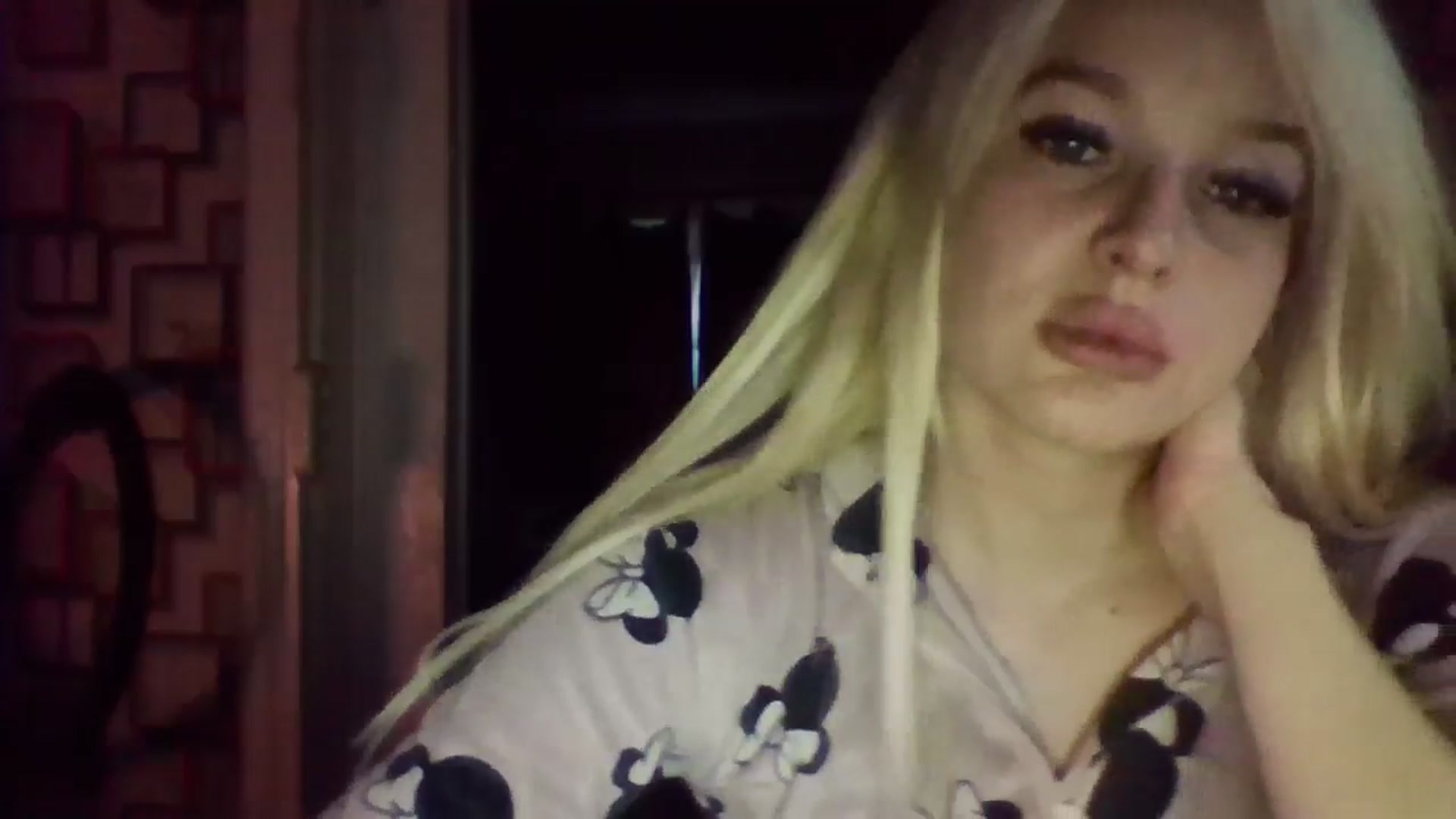 Gallery image thumbnail from LilyGray's myfreecams stream on, 04/13/2025, 16:49 image 6 of 20