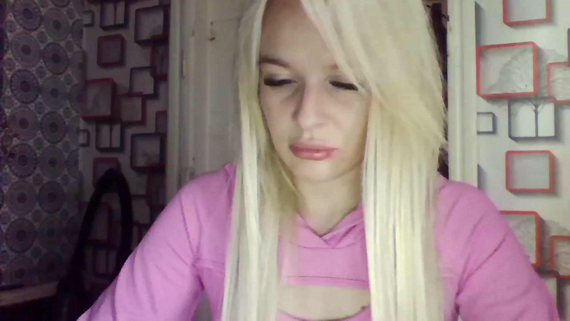 Gallery image thumbnail from LilyGray's myfreecams stream on, 04/14/2025, 12:28 image 5 of 20