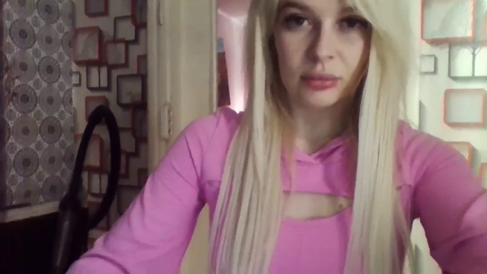 Gallery image thumbnail from LilyGray's myfreecams stream on, 04/14/2025, 12:28 image 20 of 20