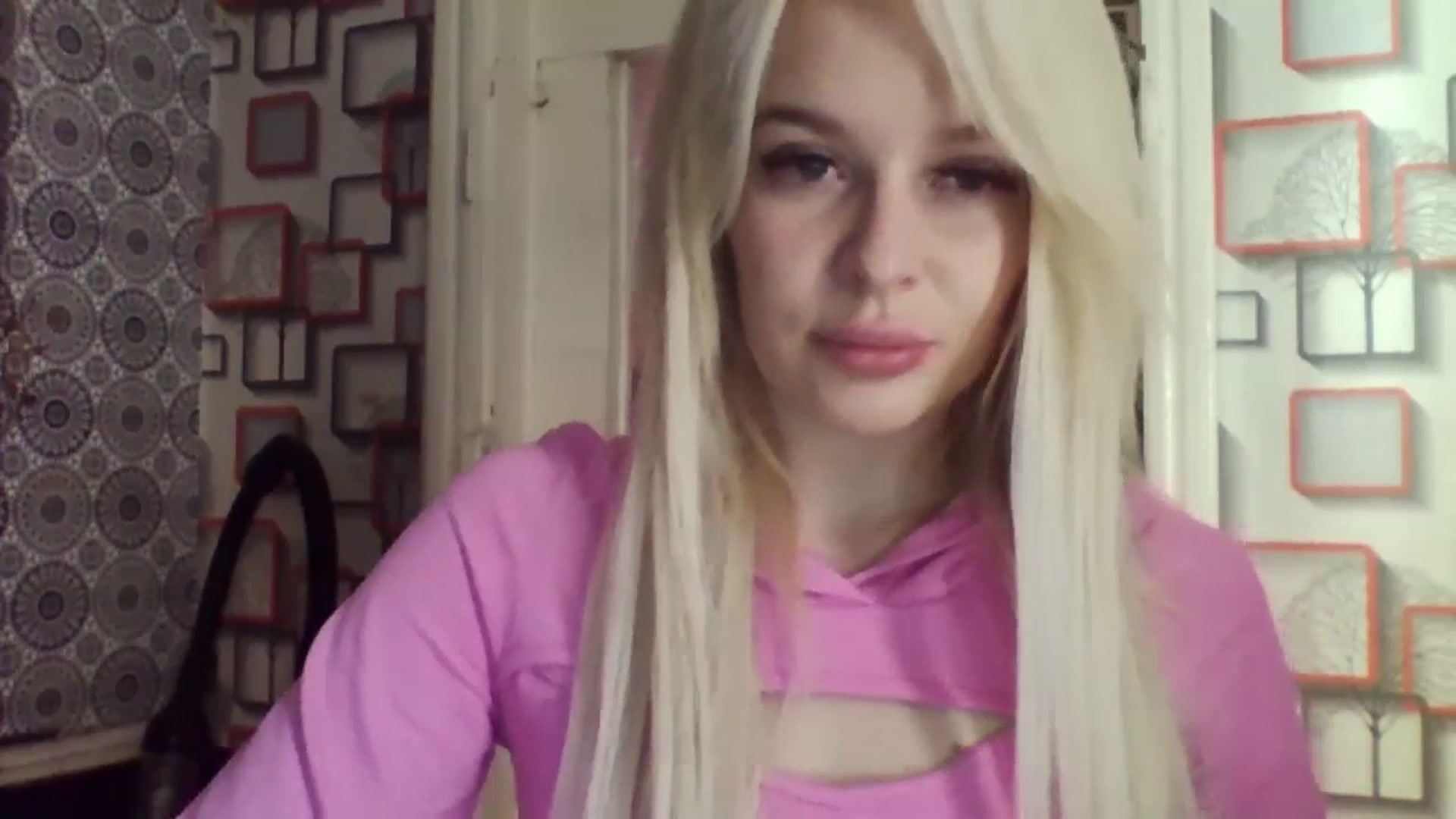 Gallery image thumbnail from LilyGray's myfreecams stream on, 04/14/2025, 12:28 image 17 of 20