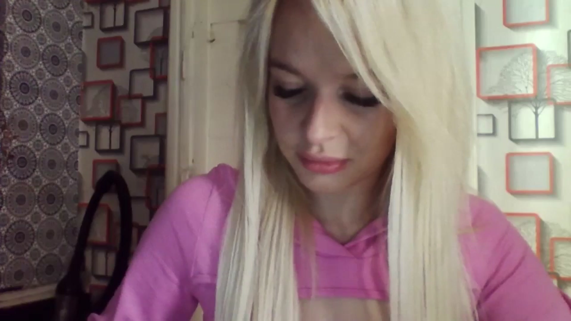 Gallery image thumbnail from LilyGray's myfreecams stream on, 04/14/2025, 12:28 image 15 of 20