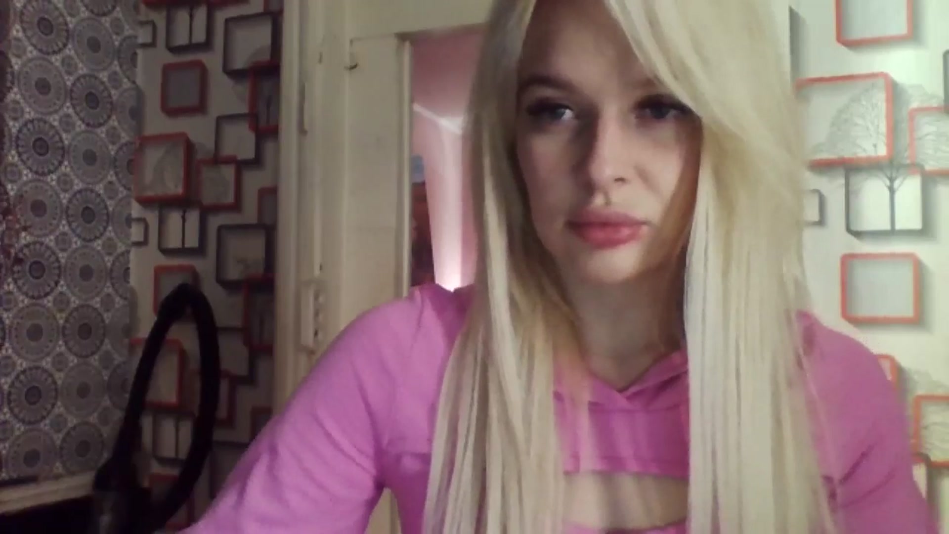 Gallery image thumbnail from LilyGray's myfreecams stream on, 04/14/2025, 12:28 image 19 of 20