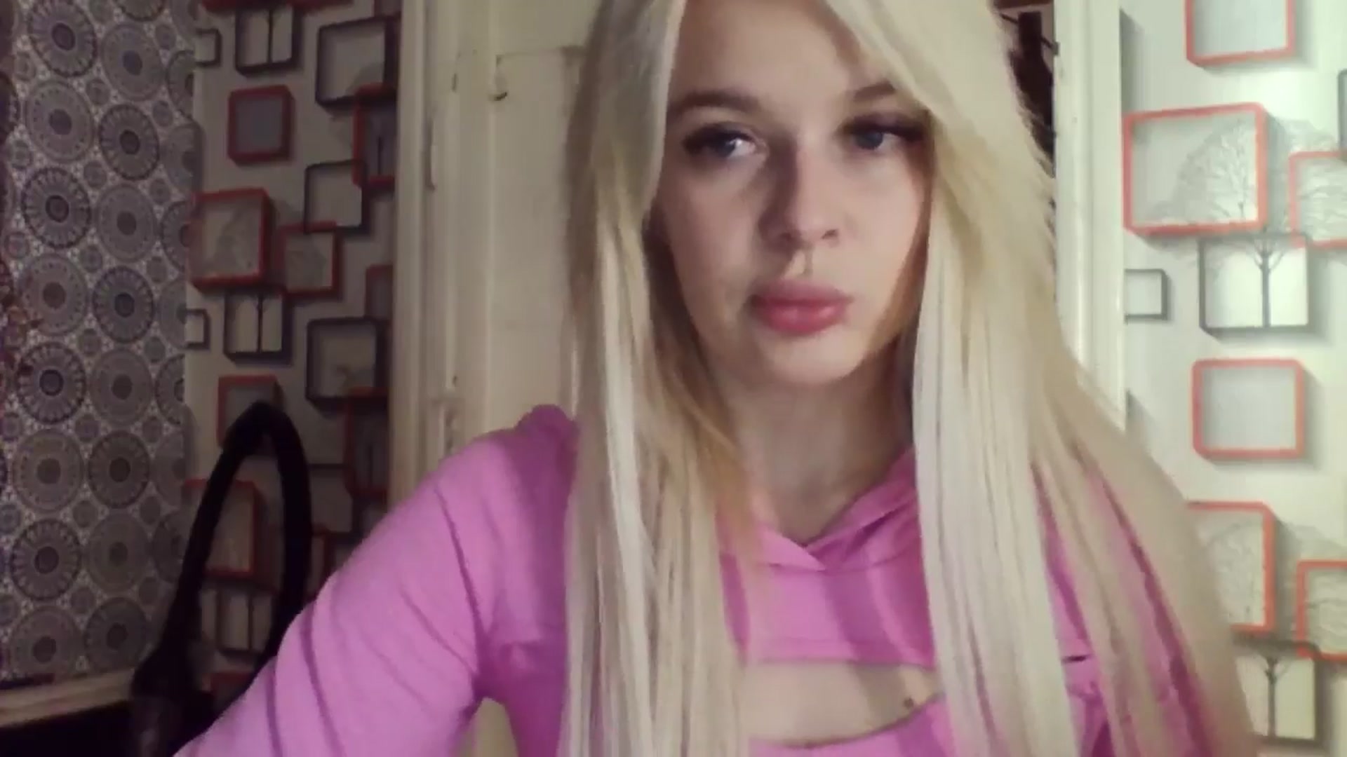 Gallery image thumbnail from LilyGray's myfreecams stream on, 04/14/2025, 12:28 image 12 of 20