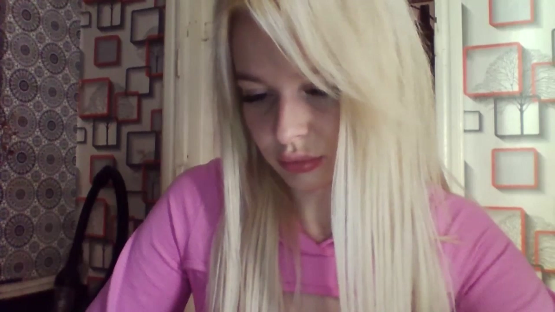 Gallery image thumbnail from LilyGray's myfreecams stream on, 04/14/2025, 12:28 image 16 of 20