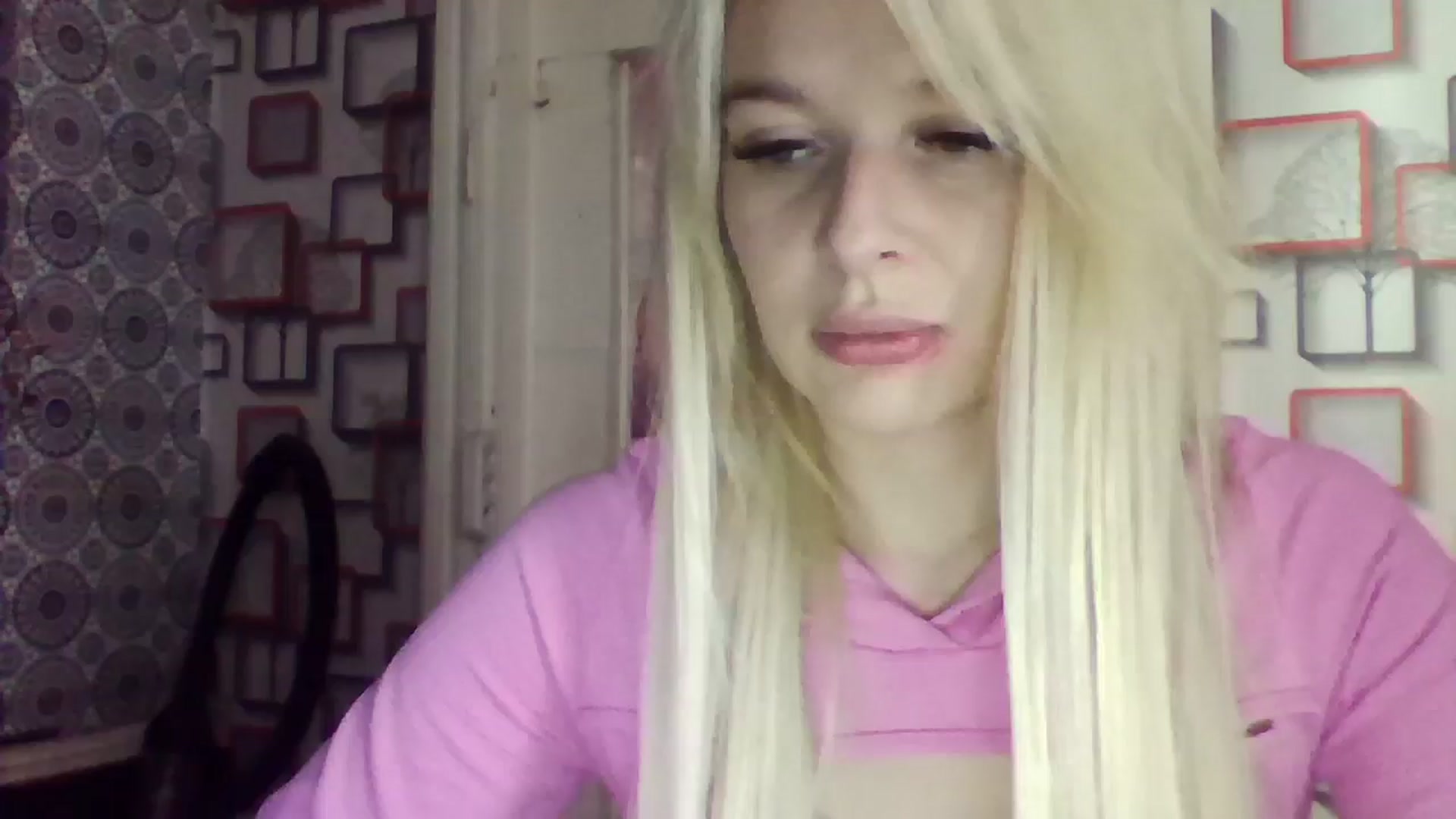 Gallery image thumbnail from LilyGray's myfreecams stream on, 04/14/2025, 12:28 image 7 of 20