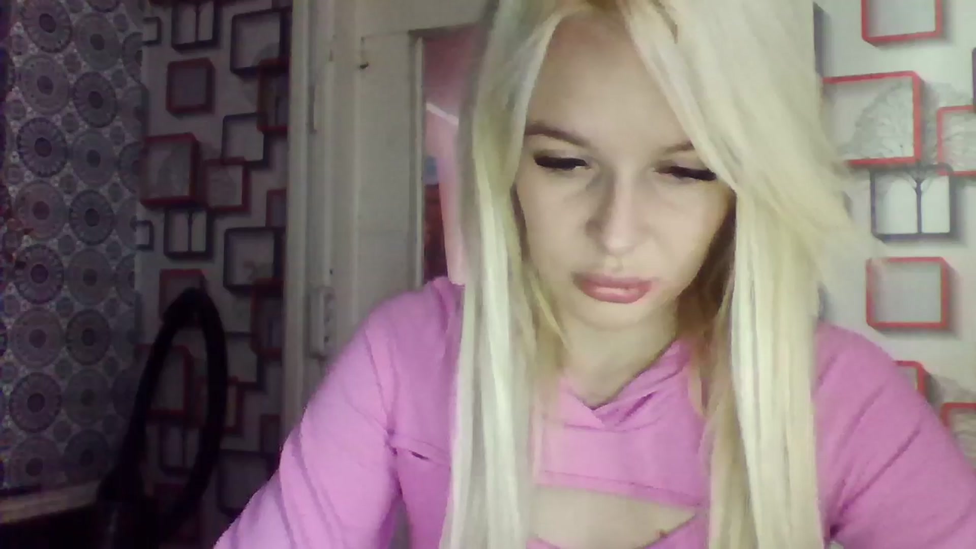 Gallery image thumbnail from LilyGray's myfreecams stream on, 04/14/2025, 12:28 image 2 of 20