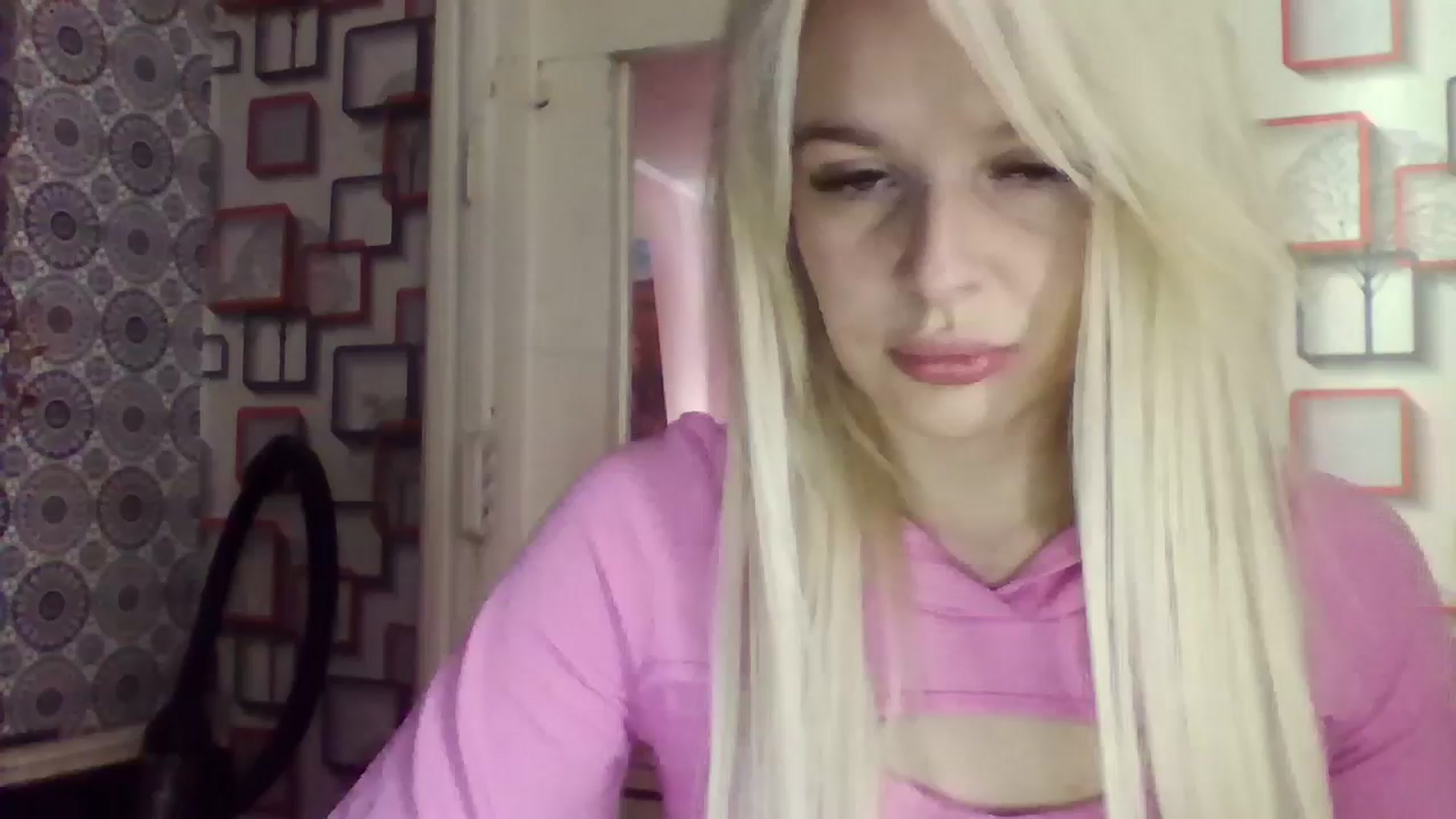 Gallery image thumbnail from LilyGray's myfreecams stream on, 04/14/2025, 12:28 image 8 of 20