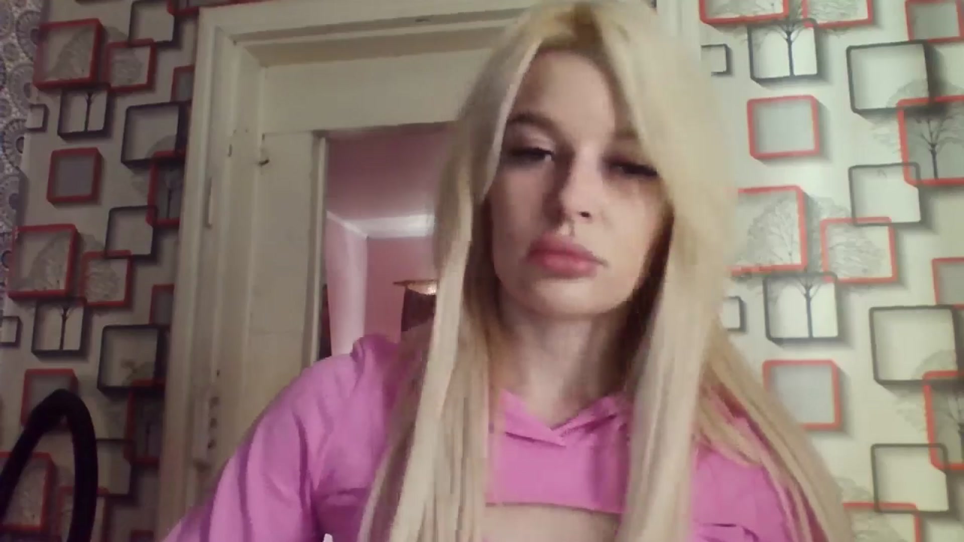 Gallery image thumbnail from LilyGray's myfreecams stream on, 04/14/2025, 13:06 image 10 of 20