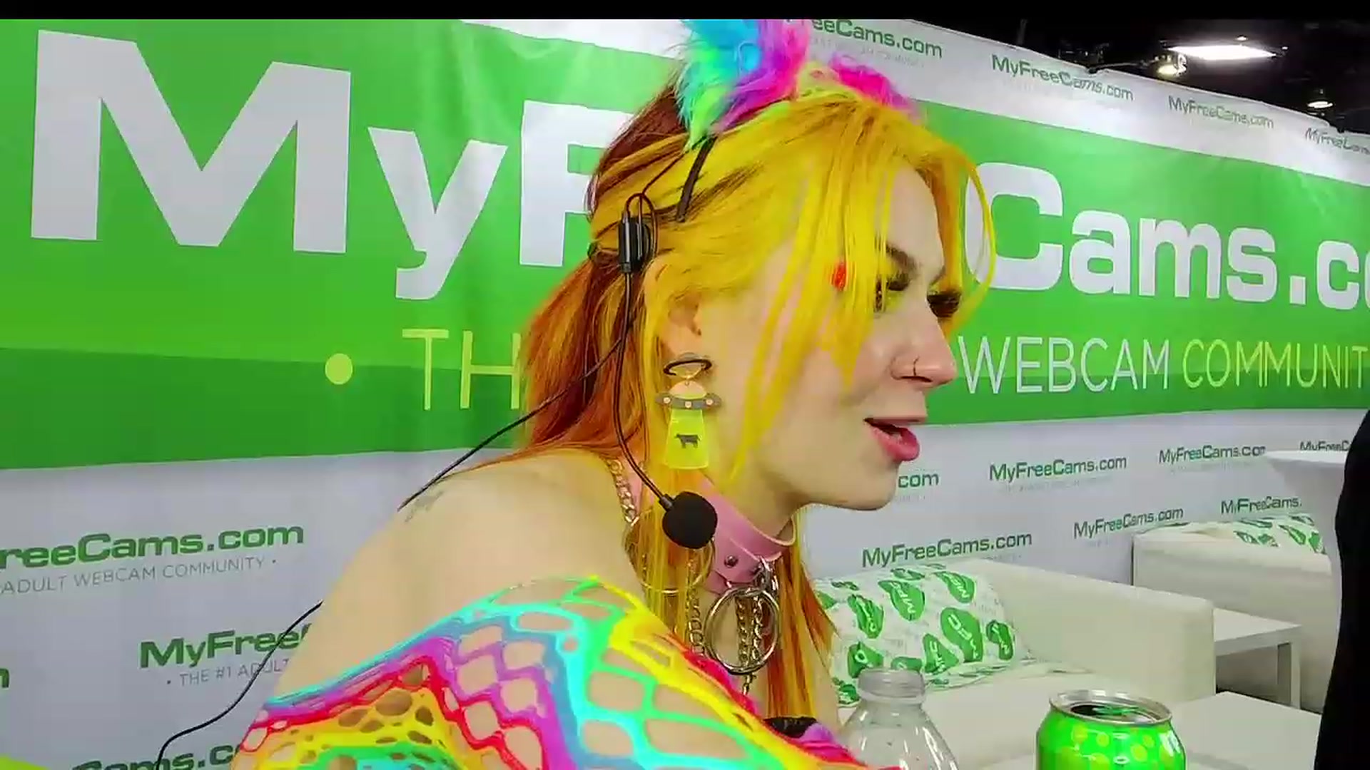 Gallery image thumbnail from LilyKush's myfreecams stream on, 04/23/2023, 24:12 image 8 of 20