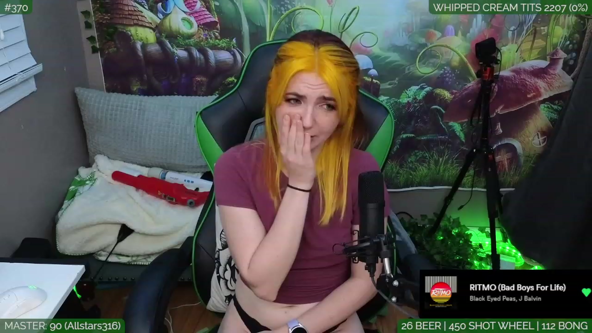 Gallery image thumbnail from LilyKush's myfreecams stream on, 06/18/2023, 07:03 image 4 of 20