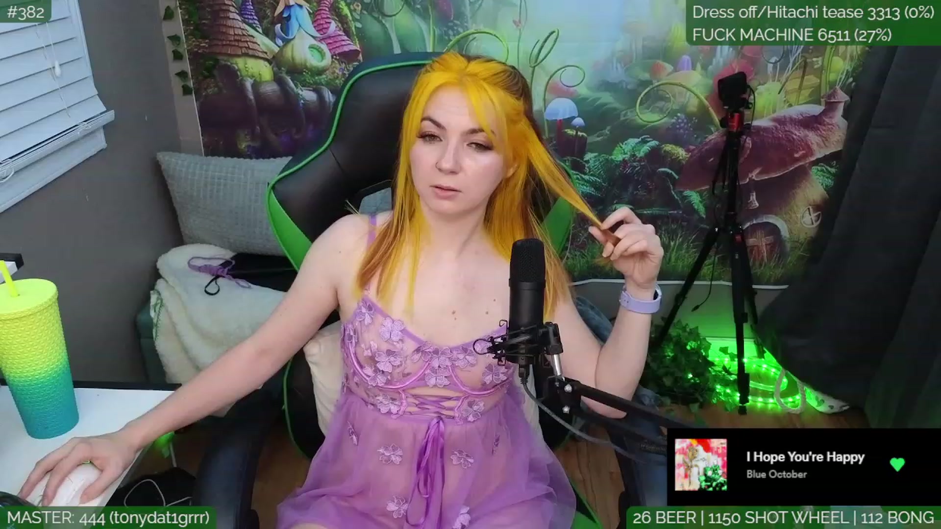 Gallery image thumbnail from LilyKush's myfreecams stream on, 06/20/2023, 05:48 image 1 of 20