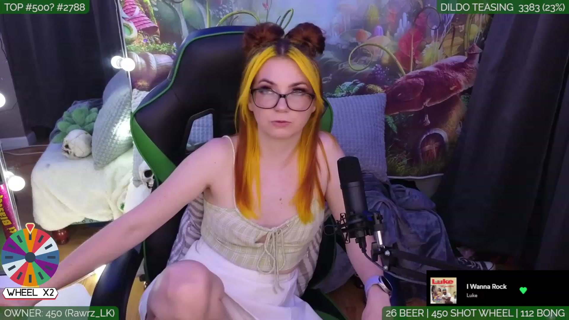 Gallery image thumbnail from LilyKush's myfreecams stream on, 08/03/2023, 06:32 image 12 of 20