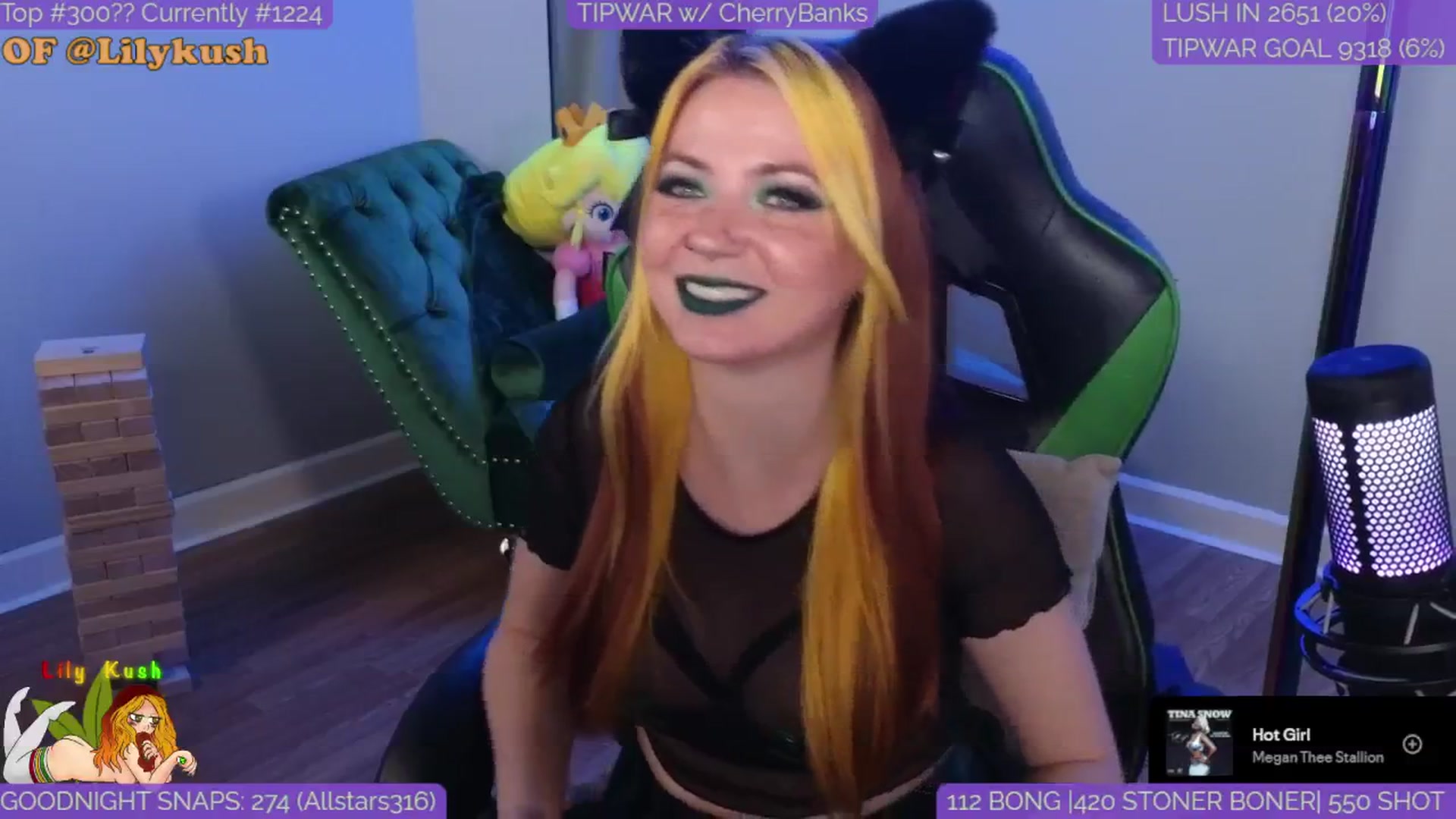 Gallery image thumbnail from LilyKush's myfreecams stream on, 03/28/2025, 04:36 image 12 of 20