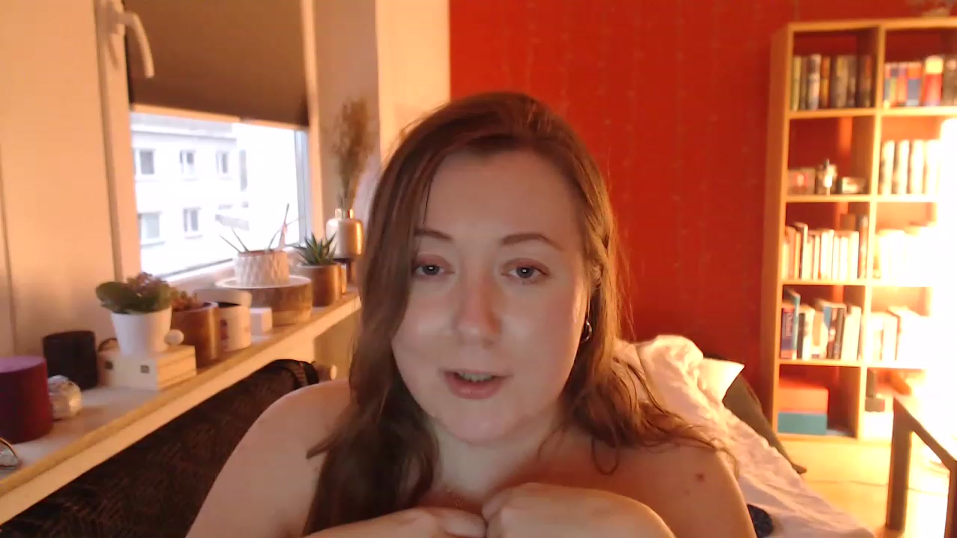 Gallery image thumbnail from LilyMarie's myfreecams stream on, 12/11/2022, 17:26 image 4 of 20