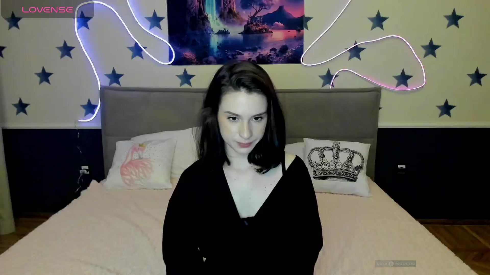 Gallery image thumbnail from LilyPoly's myfreecams stream on, 10/04/2025, 19:43 image 18 of 20