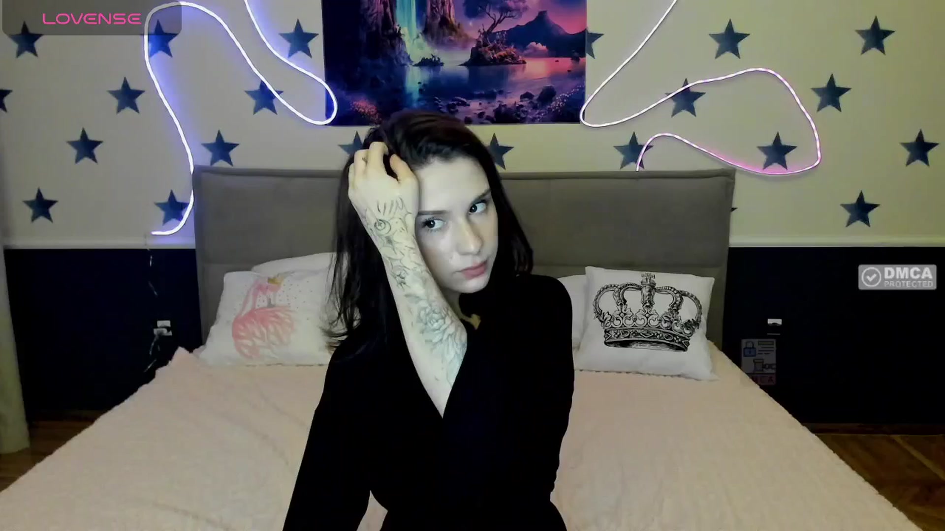 Gallery image thumbnail from LilyPoly's myfreecams stream on, 10/04/2025, 19:43 image 14 of 20