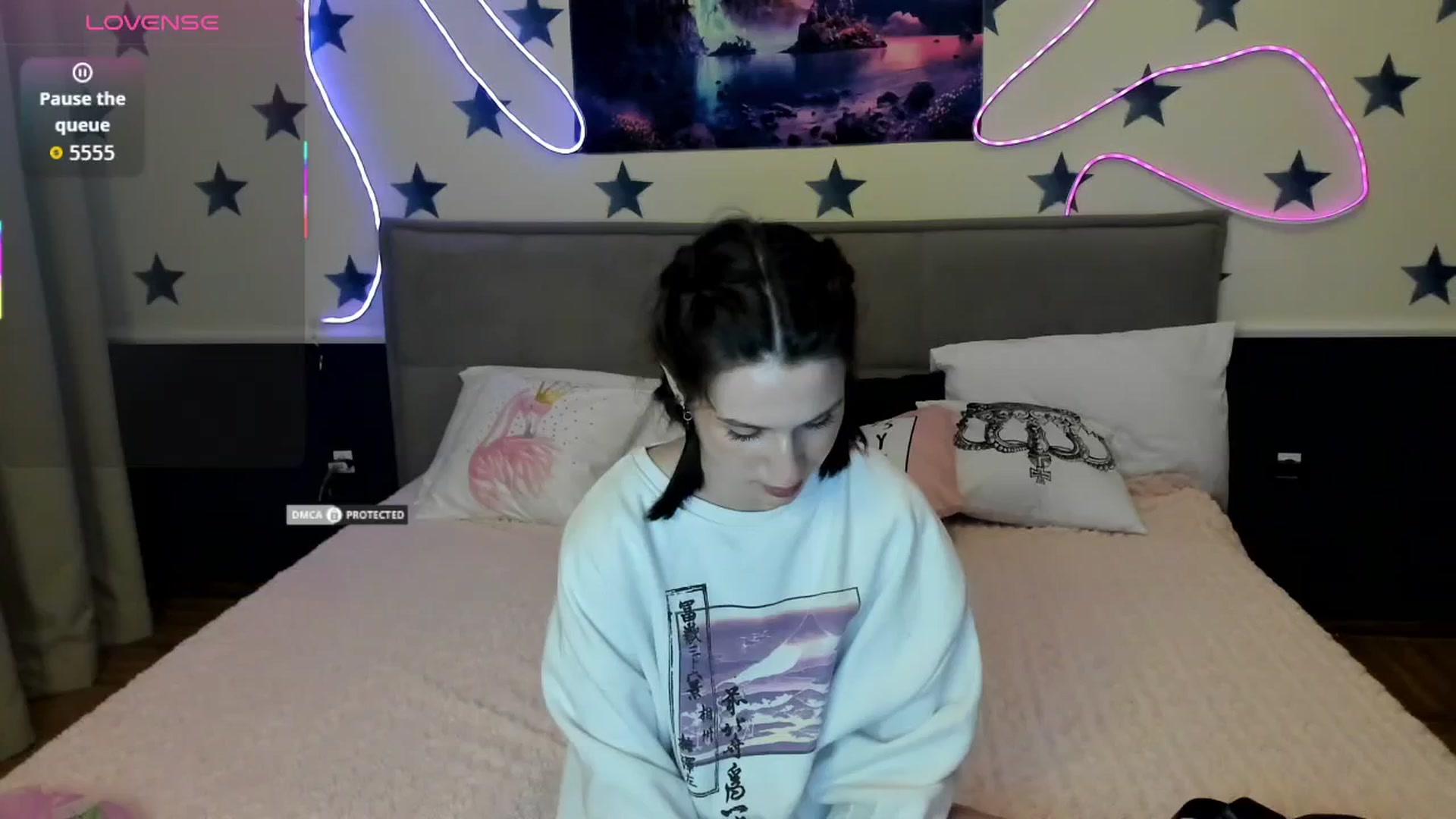 Gallery image thumbnail from LilyPoly's myfreecams stream on, 10/11/2025, 22:07 image 11 of 20