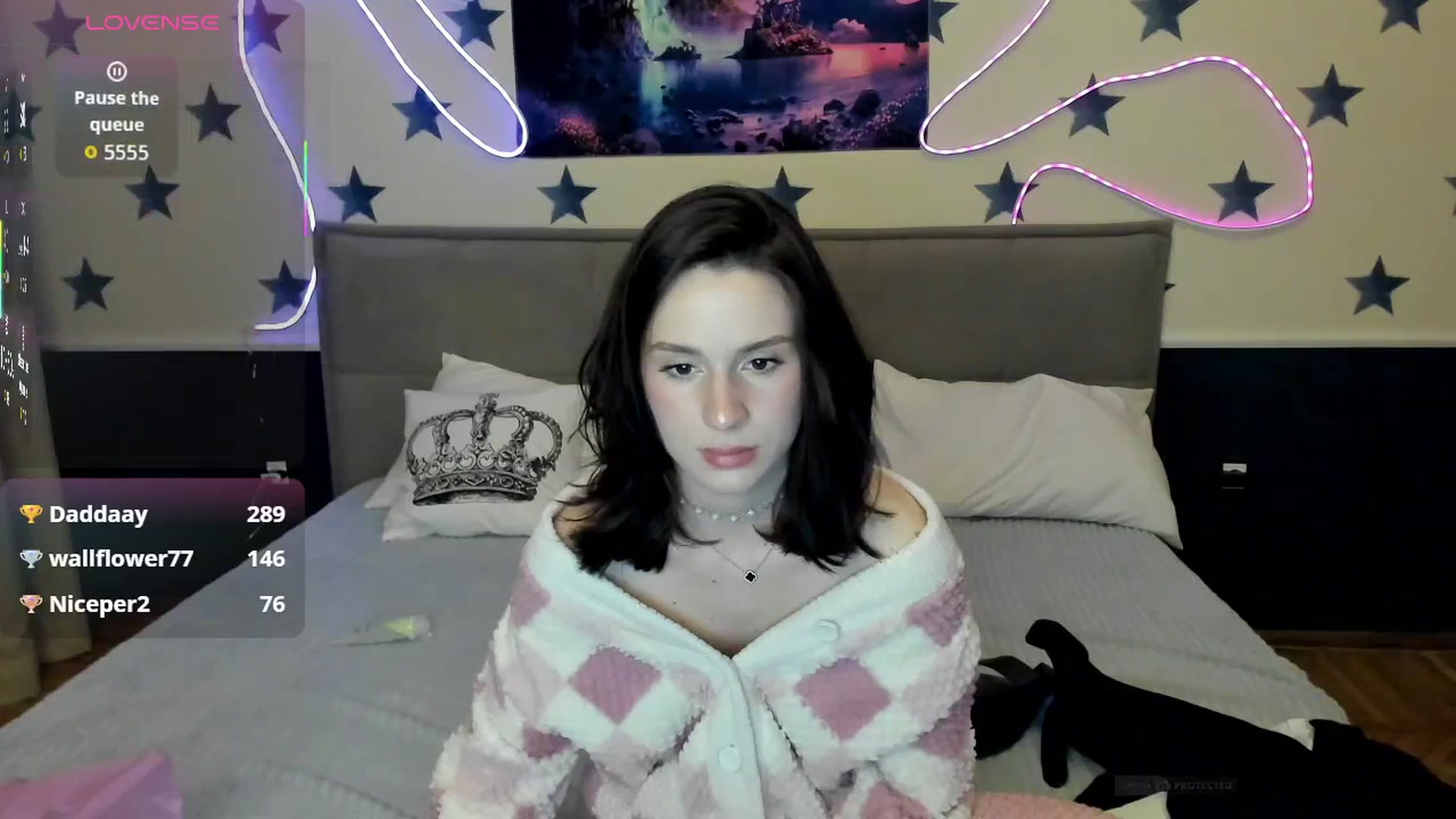 Gallery image thumbnail from LilyPoly's myfreecams stream on, 10/19/2025, 22:25 image 19 of 20