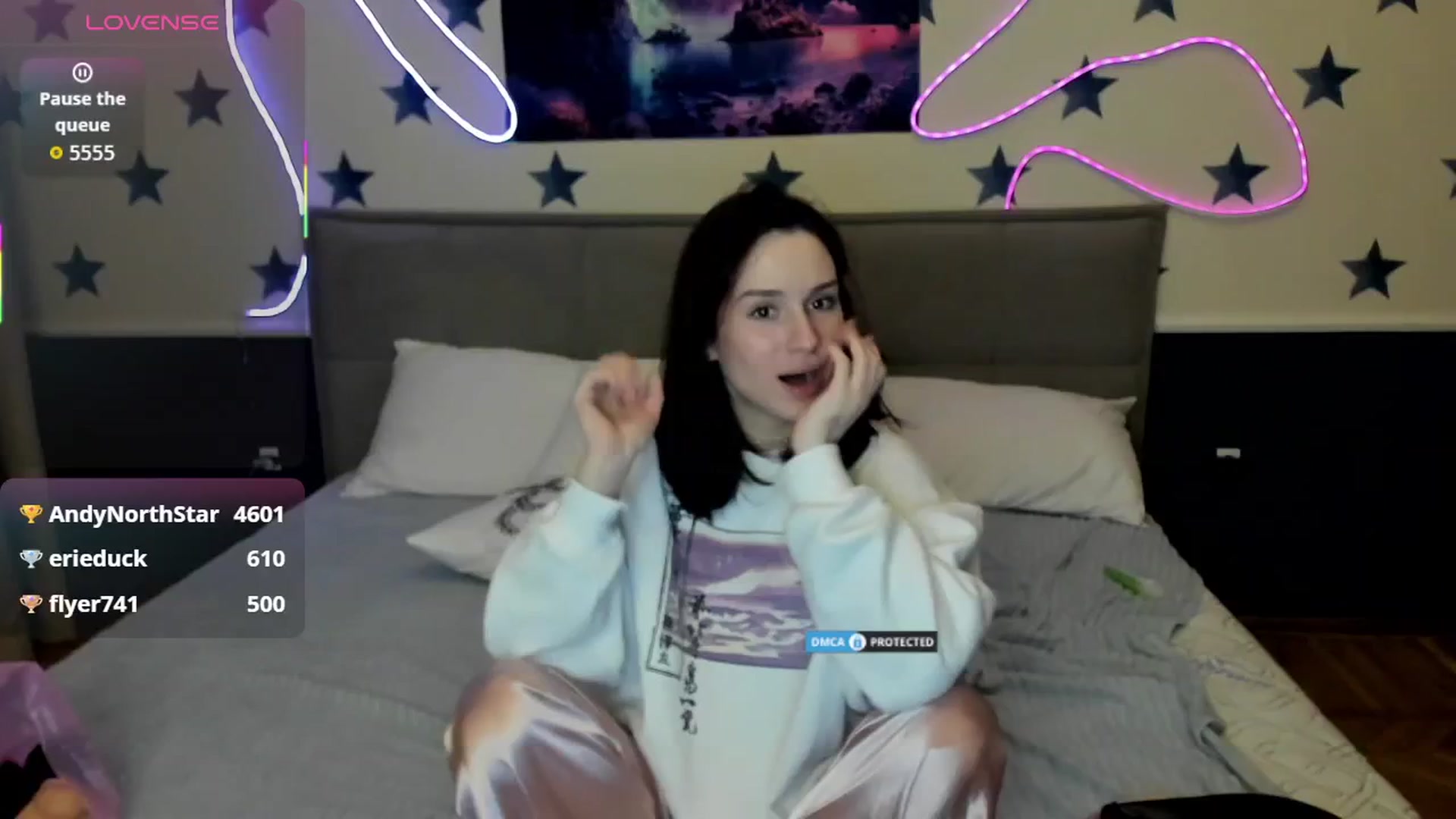 Gallery image thumbnail from LilyPoly's myfreecams stream on, 10/26/2025, 01:03 image 15 of 20