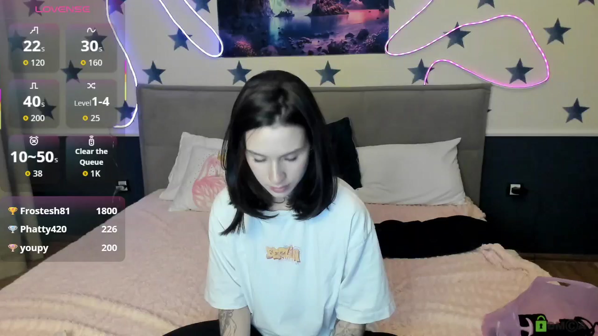 Gallery image thumbnail from LilyPoly's myfreecams stream on, 10/30/2025, 18:45 image 12 of 20