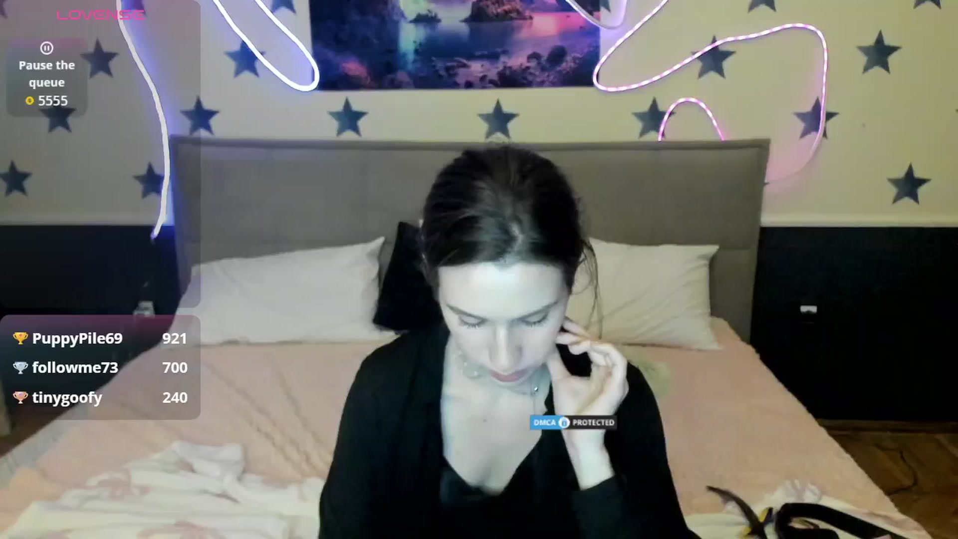 Gallery image thumbnail from LilyPoly's myfreecams stream on, 11/08/2025, 24:32 image 14 of 20