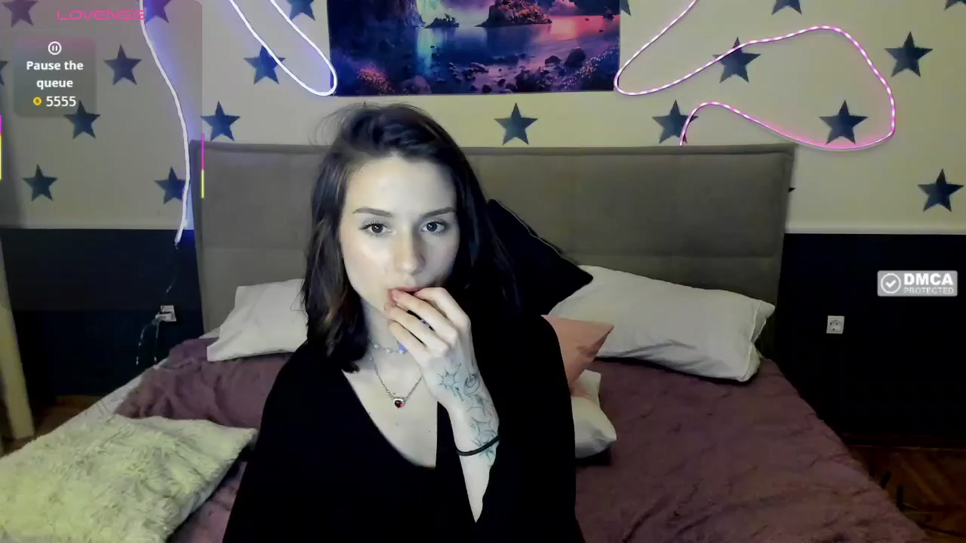 Gallery image thumbnail from LilyPoly's myfreecams stream on, 11/14/2025, 23:27 image 7 of 20