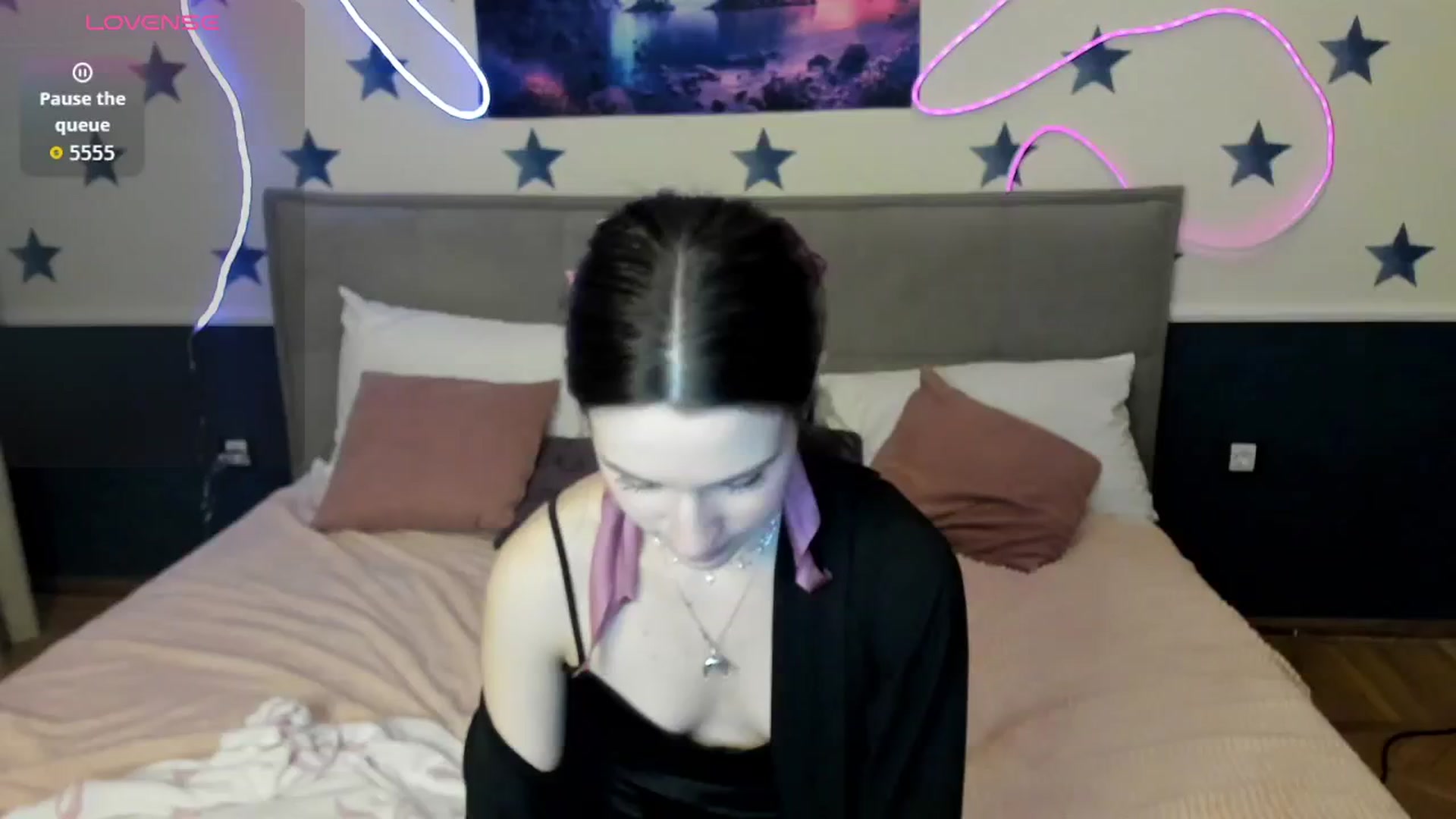 Gallery image thumbnail from LilyPoly's myfreecams stream on, 12/05/2025, 21:30 image 3 of 20