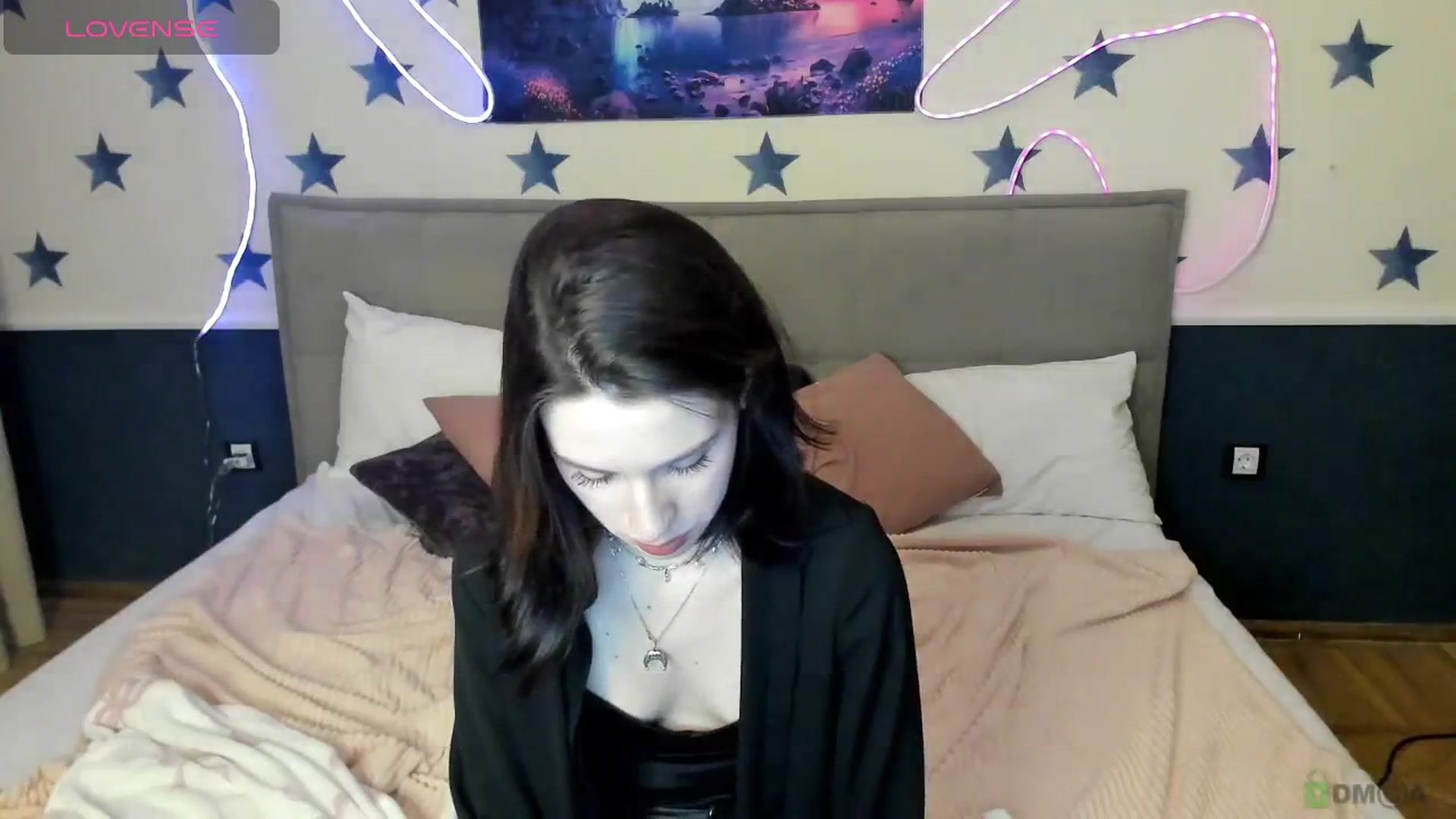 Gallery image thumbnail from LilyPoly's myfreecams stream on, 12/06/2025, 01:28 image 17 of 20