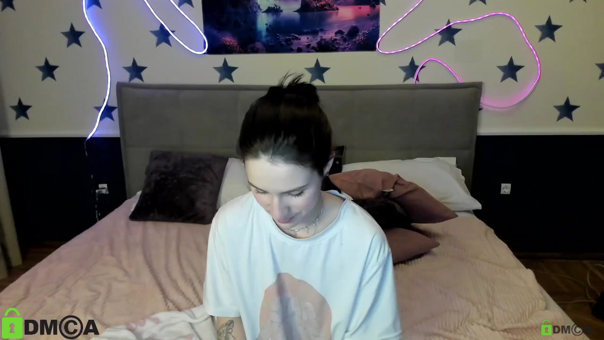 Gallery image thumbnail from LilyPoly's myfreecams stream on, 12/12/2025, 02:42 image 12 of 20