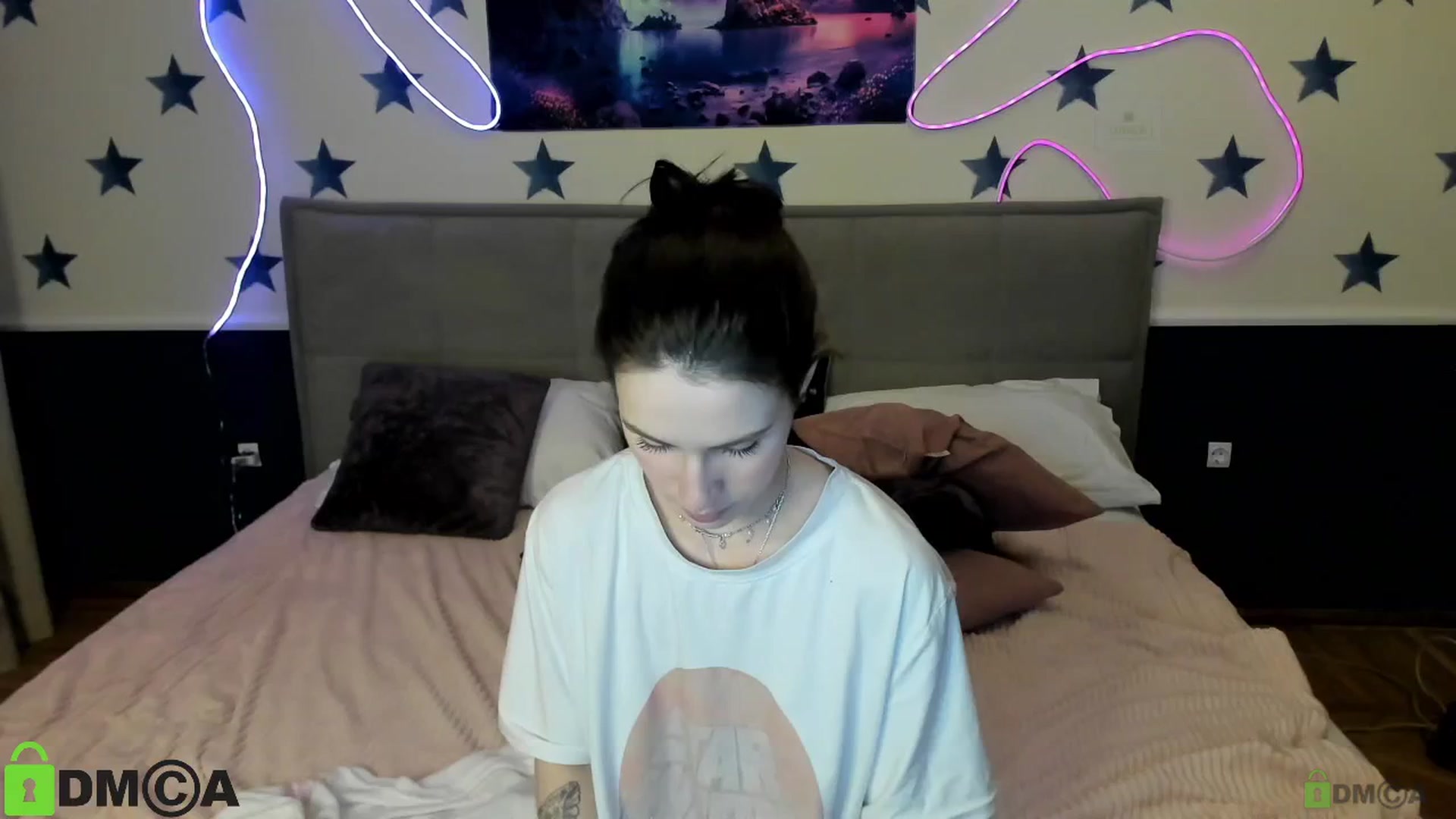 Gallery image thumbnail from LilyPoly's myfreecams stream on, 12/12/2025, 02:42 image 2 of 20