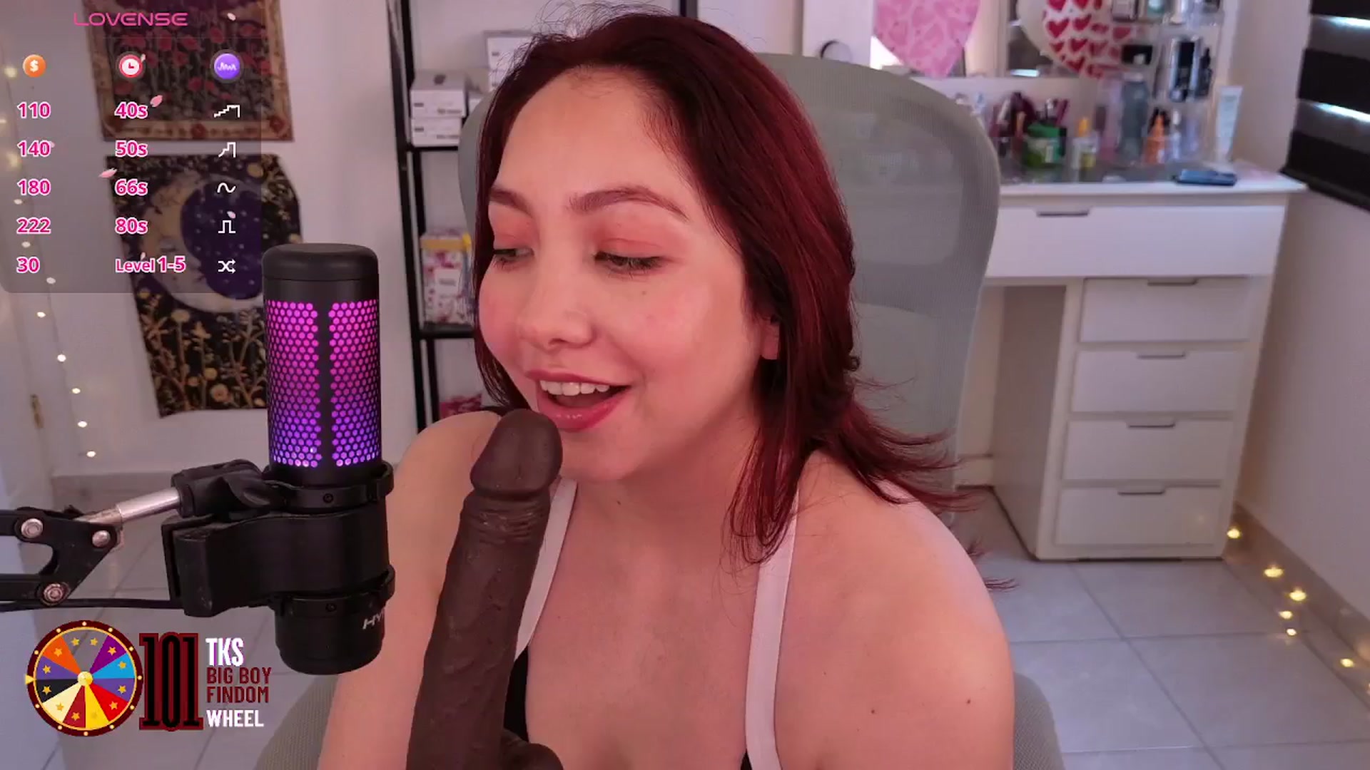Gallery image thumbnail from LilyVelvet's myfreecams stream on, 04/25/2026, 19:05 image 8 of 20
