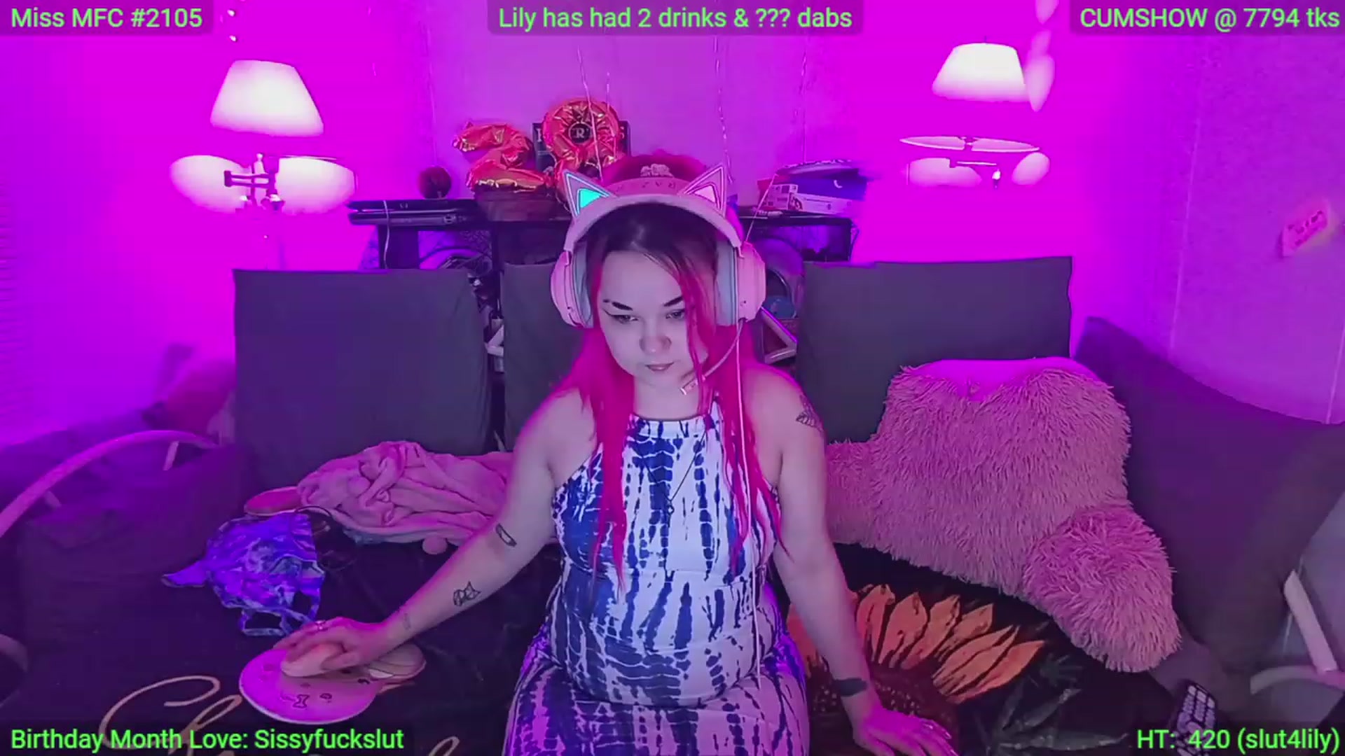 Gallery image thumbnail from LilyWhite42O's myfreecams stream on, 03/20/2023, 24:25 image 7 of 20