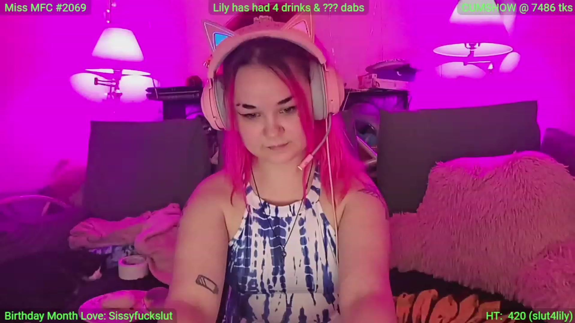 Gallery image thumbnail from LilyWhite42O's myfreecams stream on, 03/20/2023, 02:12 image 19 of 20