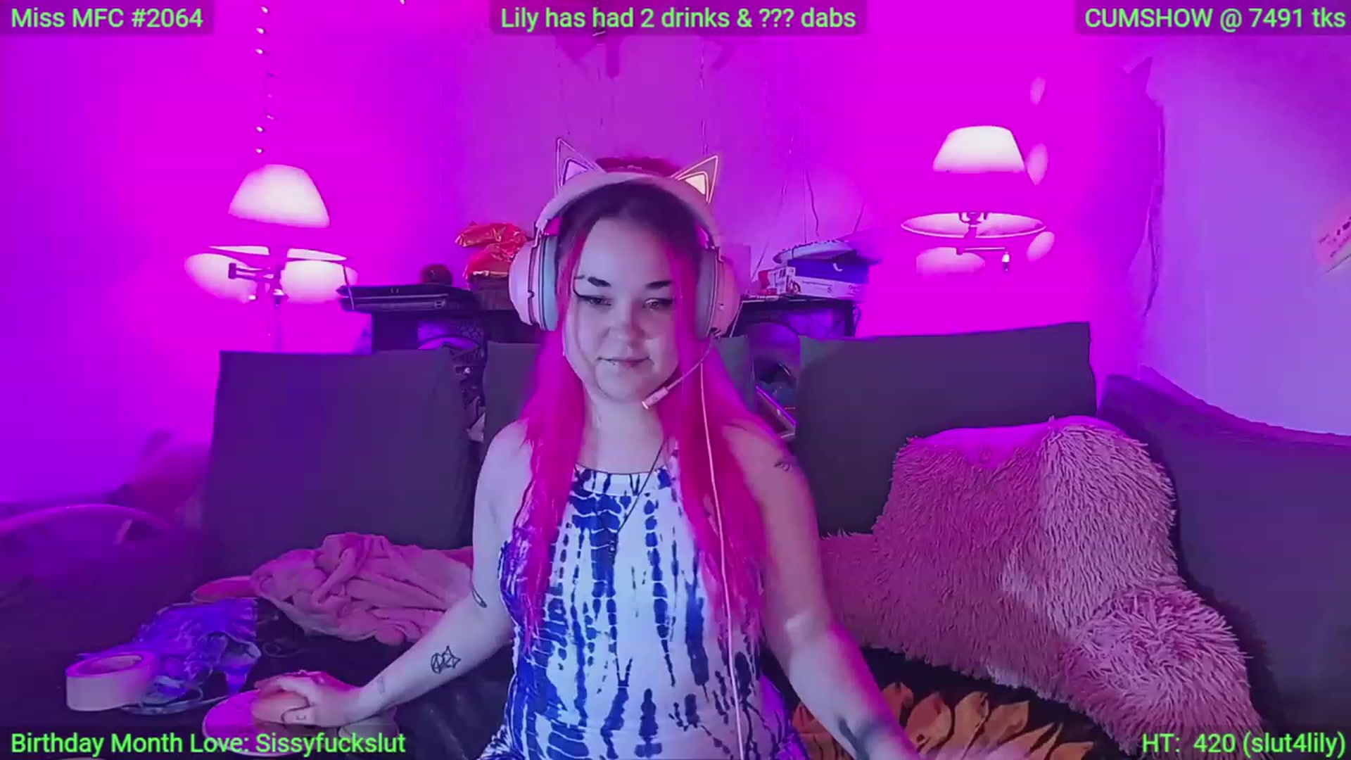 Gallery image thumbnail from LilyWhite42O's myfreecams stream on, 03/20/2023, 02:12 image 6 of 20