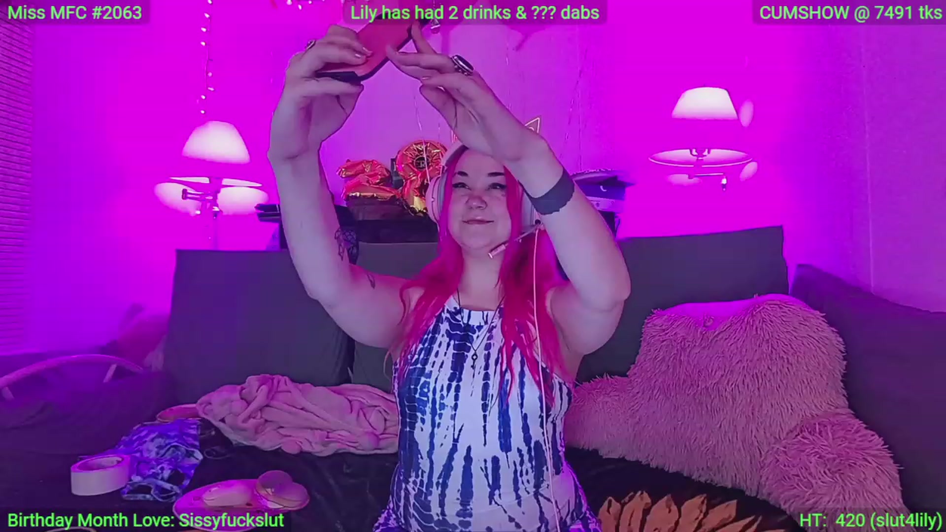 Gallery image thumbnail from LilyWhite42O's myfreecams stream on, 03/20/2023, 02:12 image 2 of 20