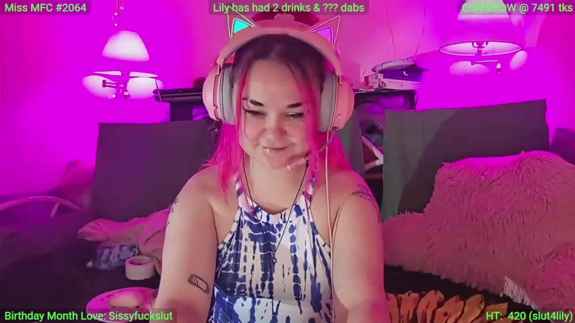 Gallery image thumbnail from LilyWhite42O's myfreecams stream on, 03/20/2023, 02:12 image 10 of 20