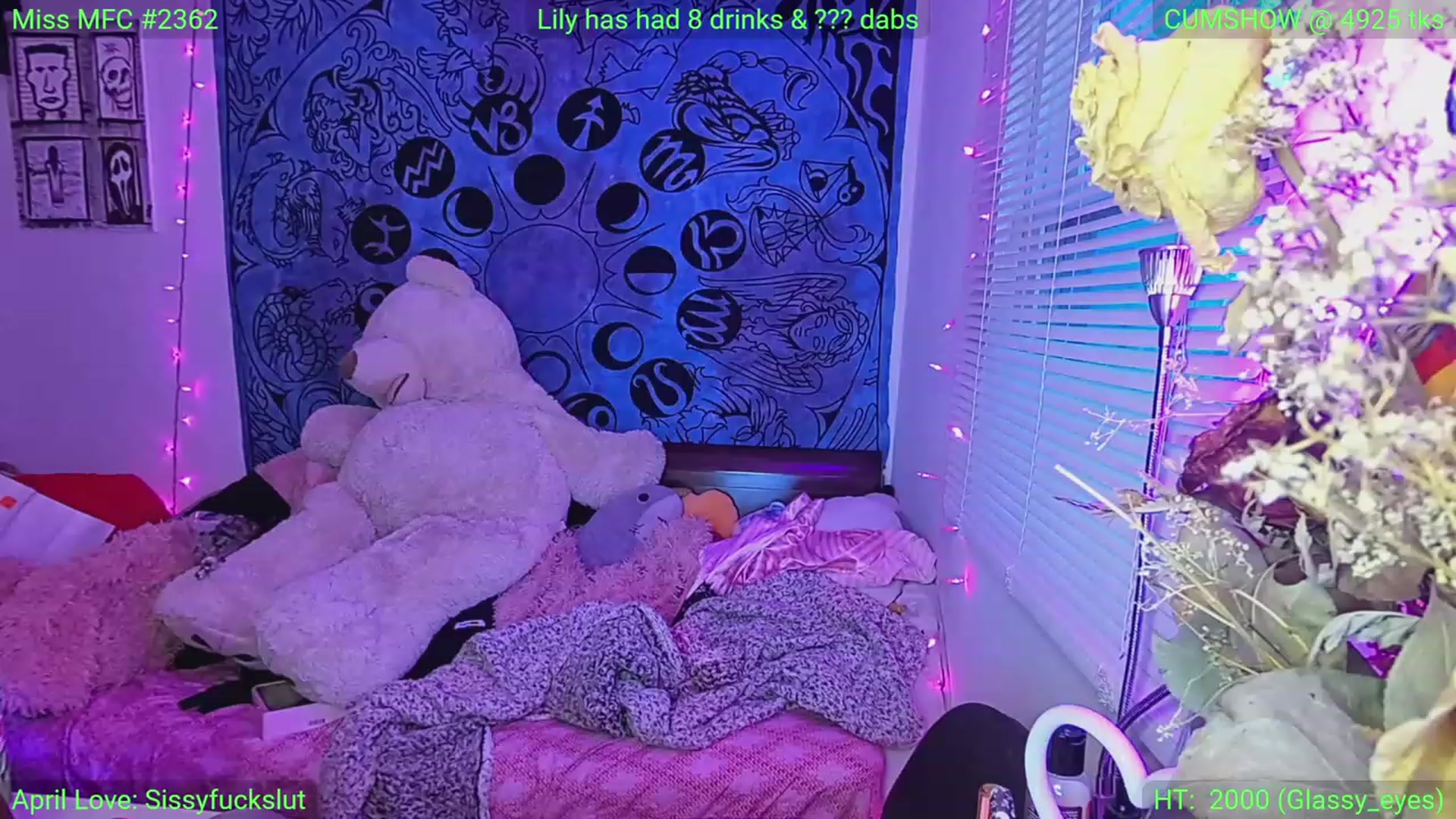 Gallery image thumbnail from LilyWhite42O's myfreecams stream on, 04/17/2023, 23:40 image 7 of 20