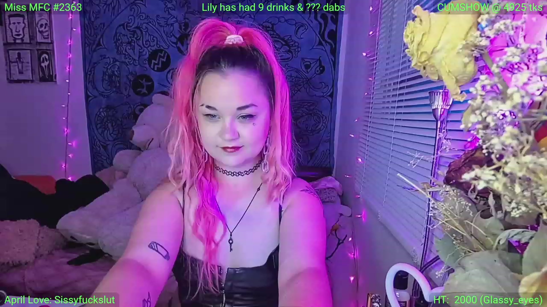 Gallery image thumbnail from LilyWhite42O's myfreecams stream on, 04/17/2023, 23:40 image 16 of 20