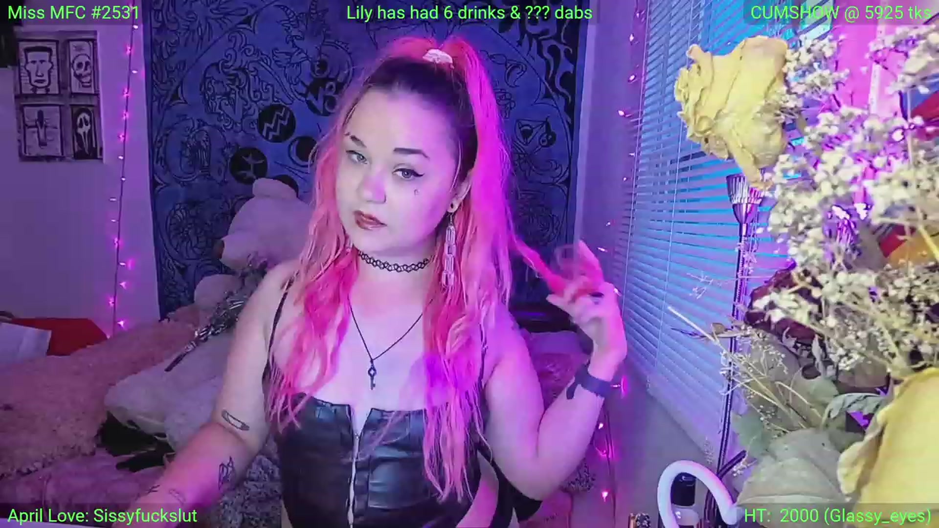 Gallery image thumbnail from LilyWhite42O's myfreecams stream on, 04/17/2023, 23:40 image 1 of 20