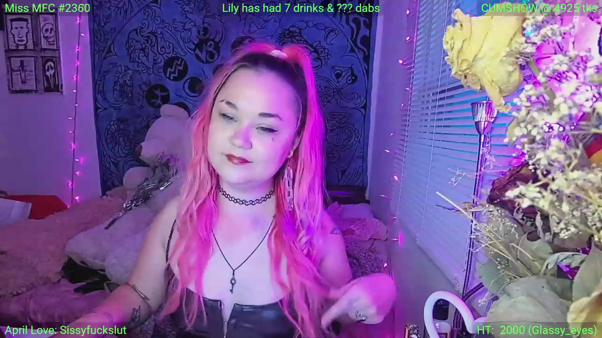 Gallery image thumbnail from LilyWhite42O's myfreecams stream on, 04/17/2023, 23:40 image 5 of 20