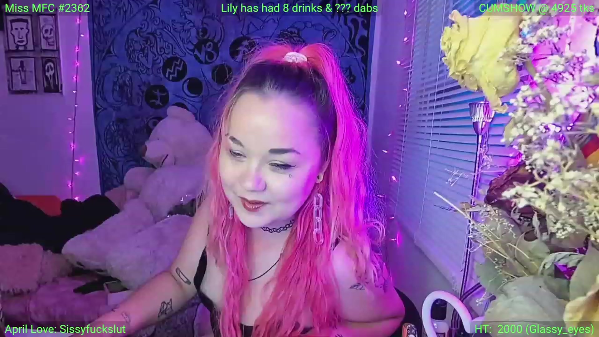 Gallery image thumbnail from LilyWhite42O's myfreecams stream on, 04/17/2023, 23:40 image 10 of 20