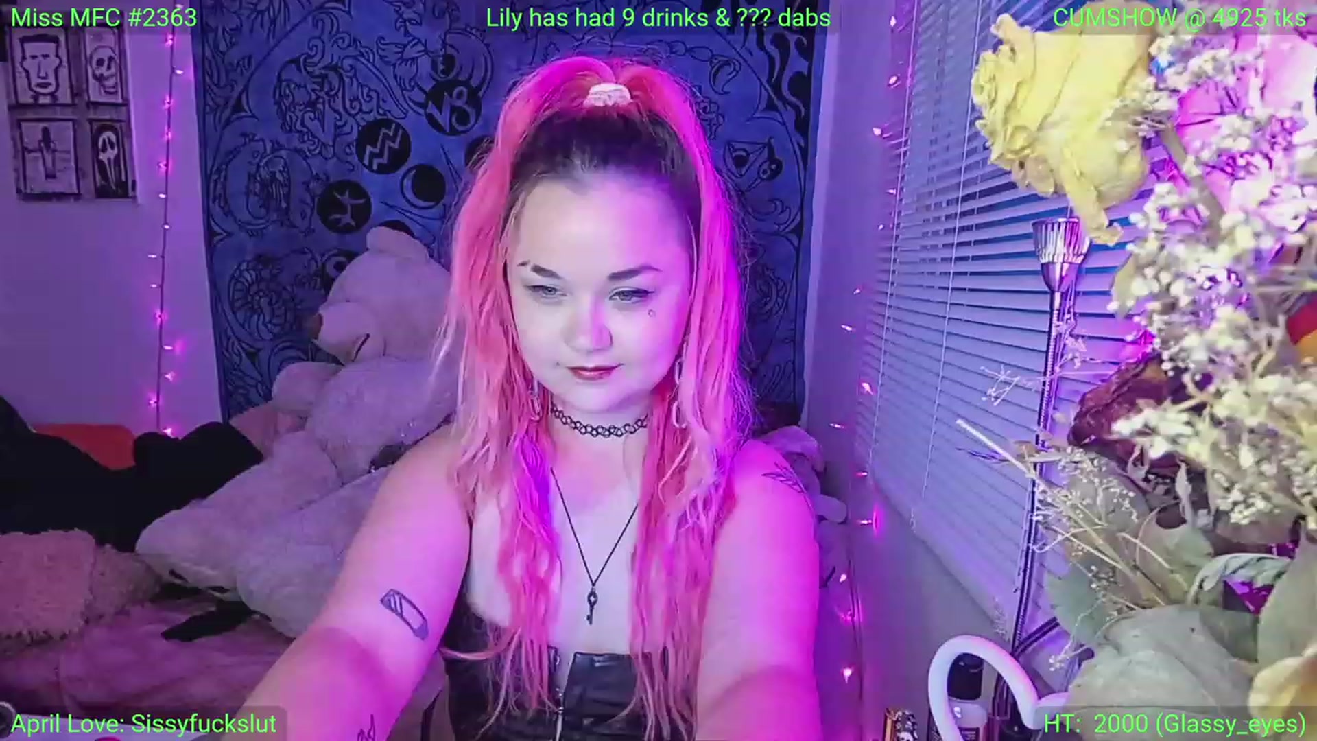 Gallery image thumbnail from LilyWhite42O's myfreecams stream on, 04/17/2023, 23:40 image 18 of 20