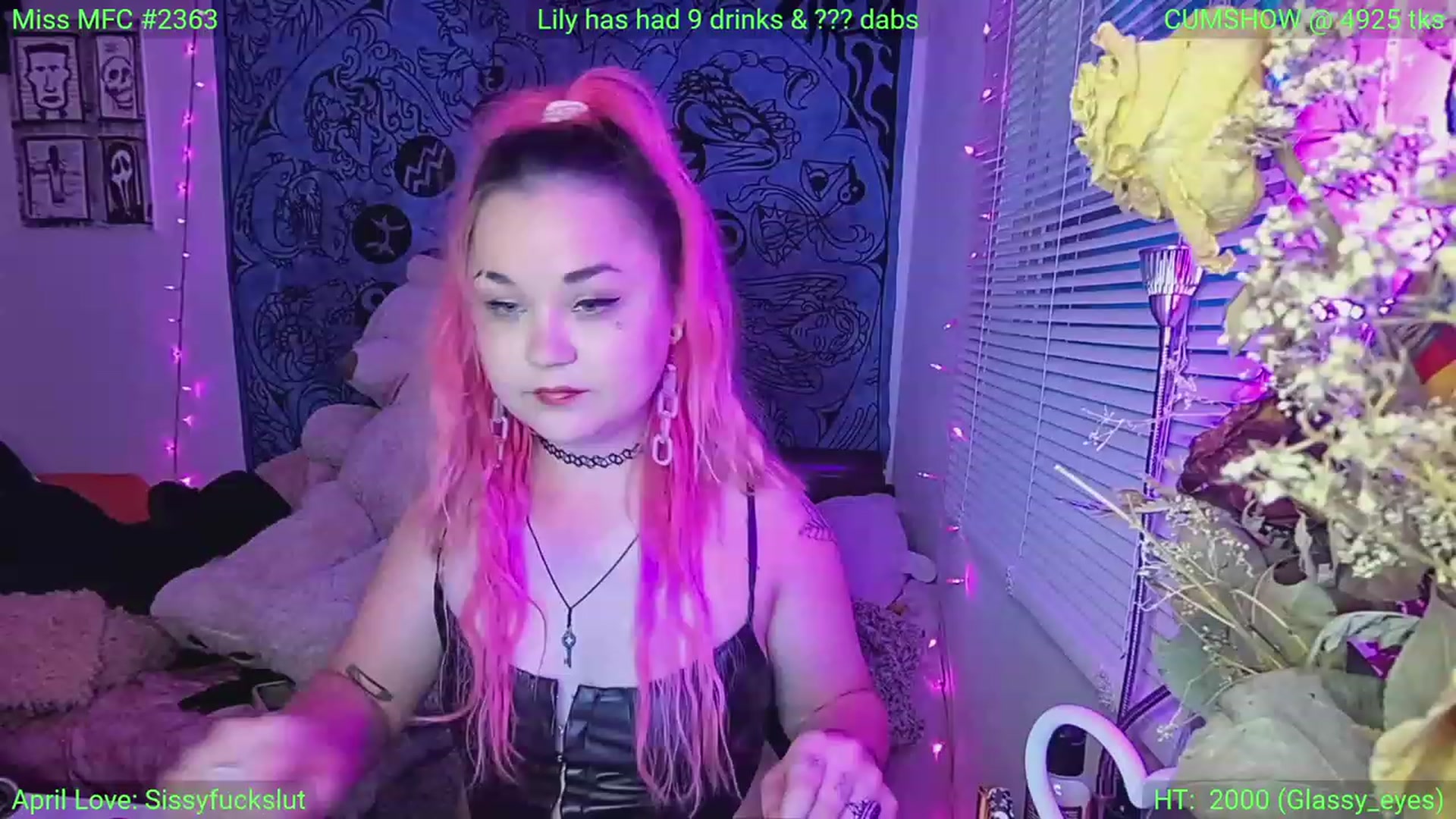 Gallery image thumbnail from LilyWhite42O's myfreecams stream on, 04/17/2023, 23:40 image 12 of 20