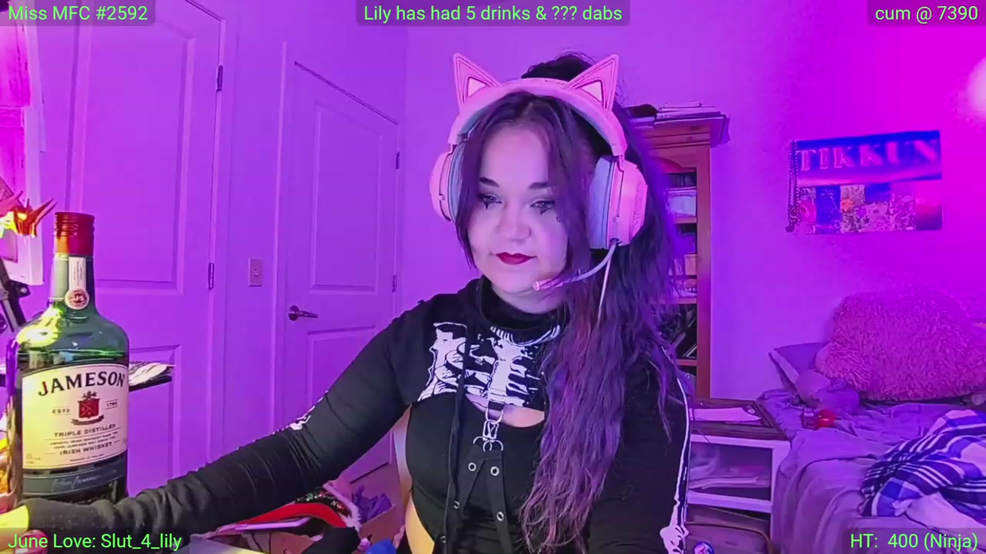 Gallery image thumbnail from LilyWhite42O's myfreecams stream on, 06/12/2023, 04:07 image 3 of 20