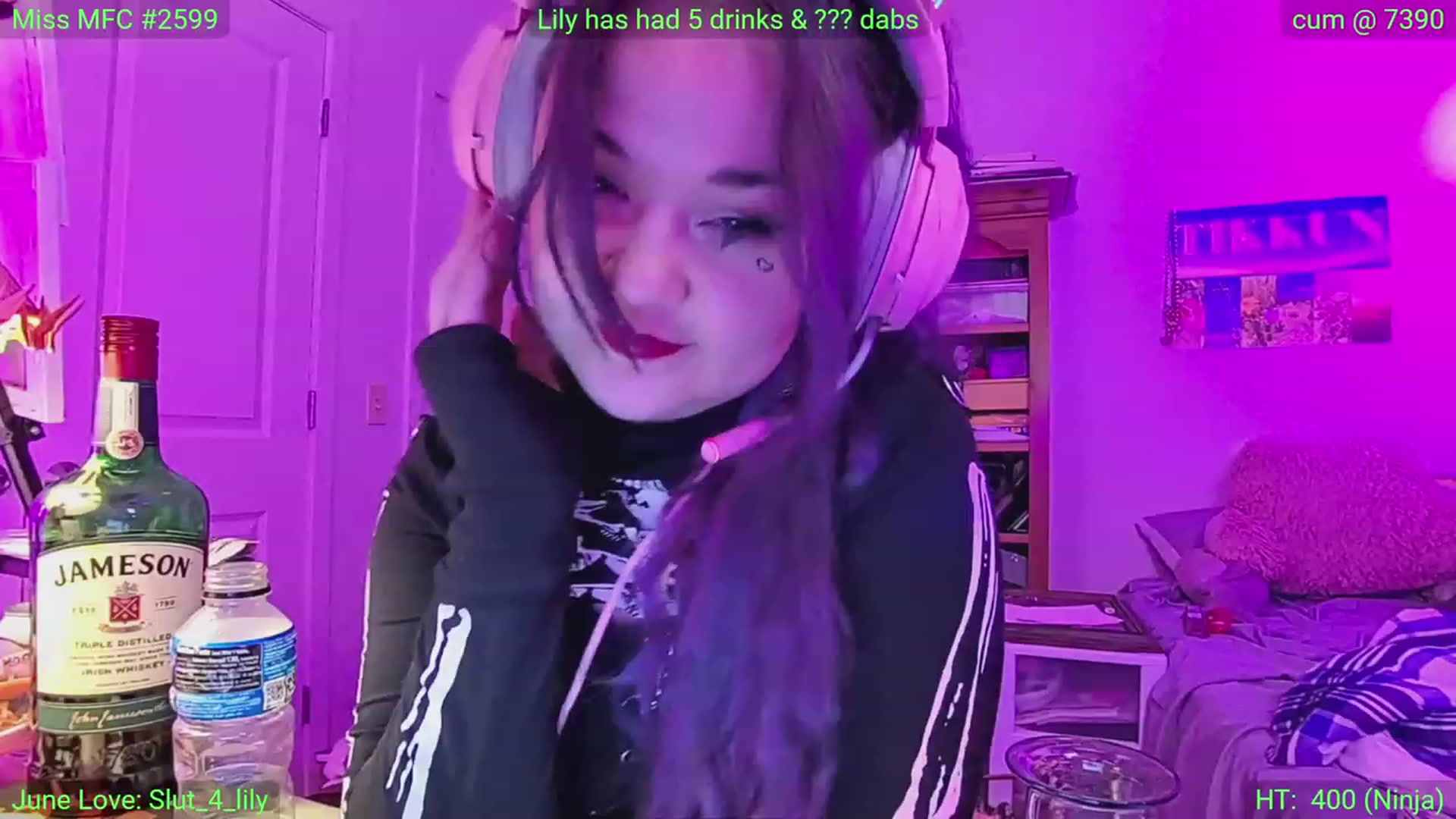 Gallery image thumbnail from LilyWhite42O's myfreecams stream on, 06/12/2023, 04:07 image 18 of 20