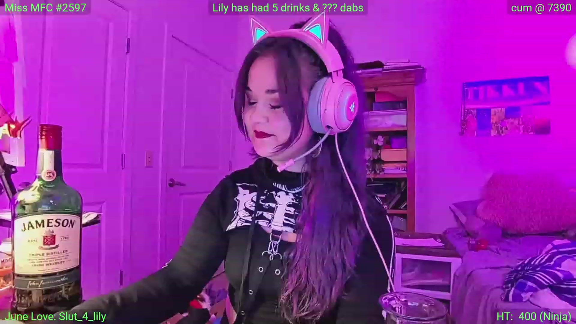 Gallery image thumbnail from LilyWhite42O's myfreecams stream on, 06/12/2023, 04:07 image 14 of 20