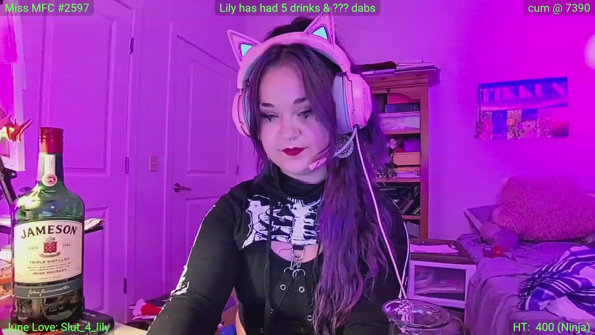 Gallery image thumbnail from LilyWhite42O's myfreecams stream on, 06/12/2023, 04:07 image 10 of 20